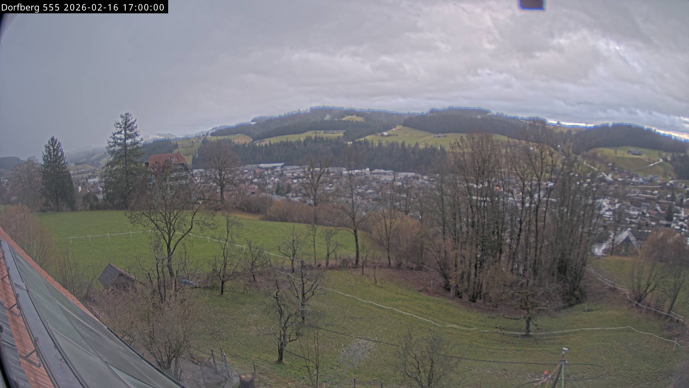 Webcam-Bild: Aussicht vom Dorfberg in Langnau 20260216-170000