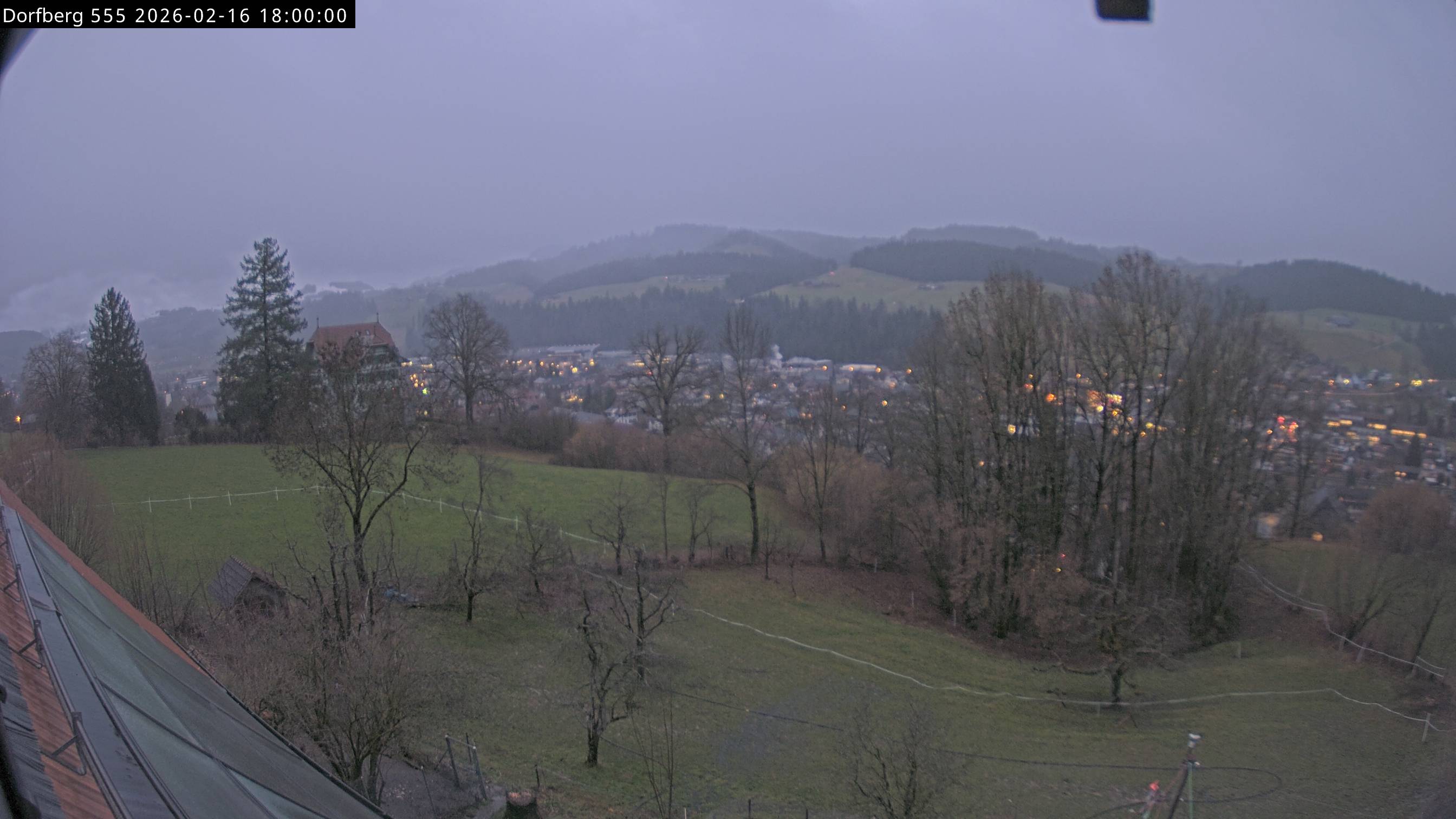Webcam-Bild: Aussicht vom Dorfberg in Langnau 20260216-180000