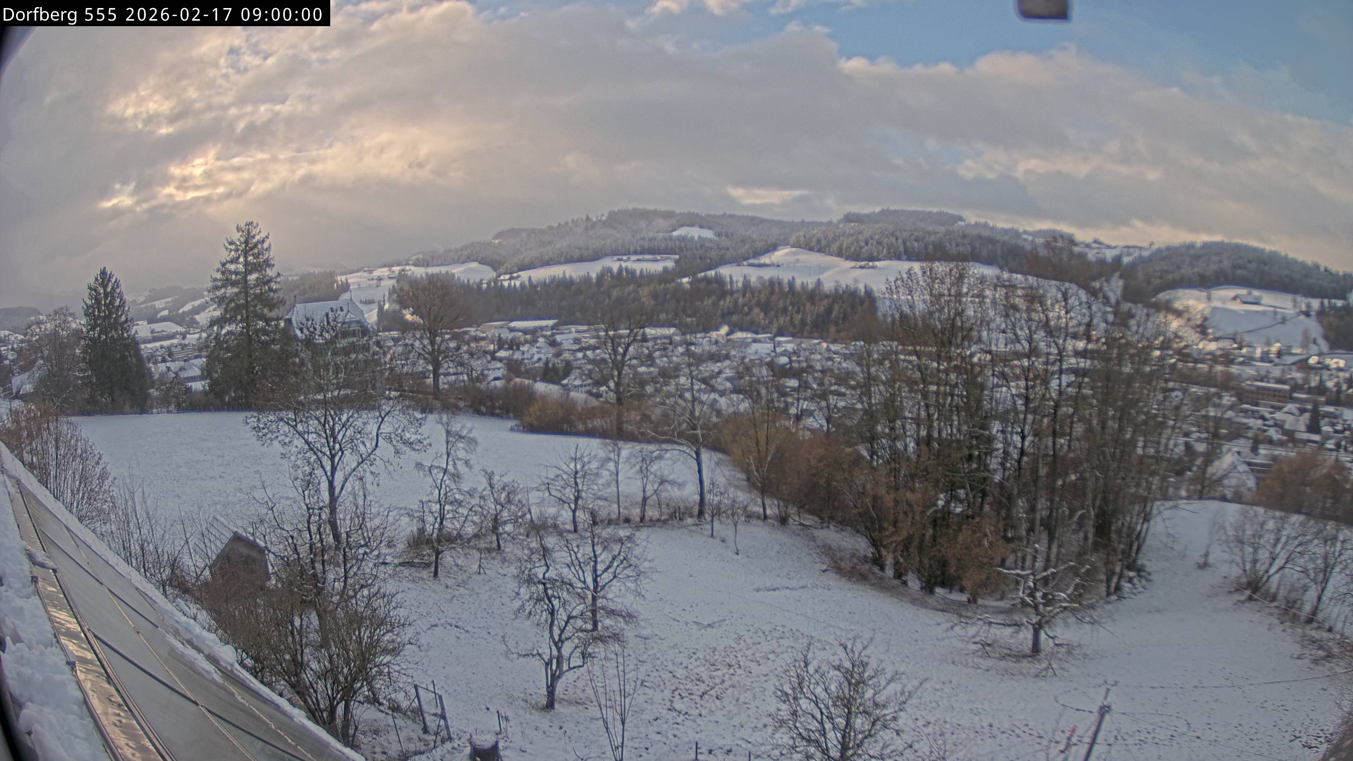 Webcam-Bild: Aussicht vom Dorfberg in Langnau 20260217-090000