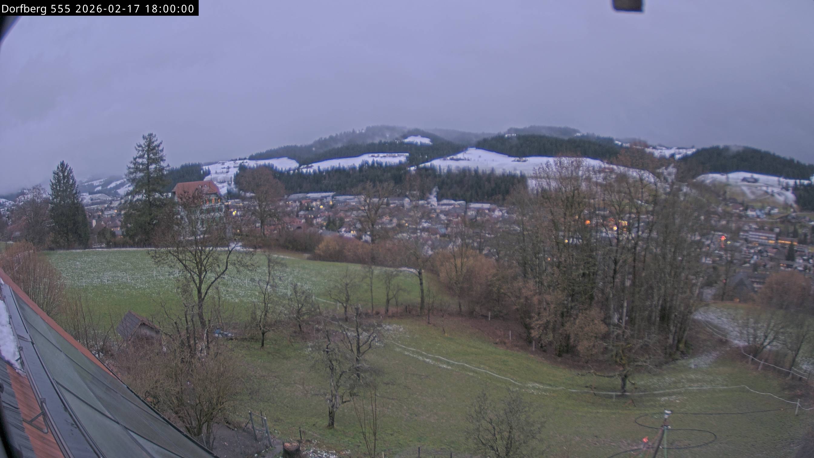 Webcam-Bild: Aussicht vom Dorfberg in Langnau 20260217-180000