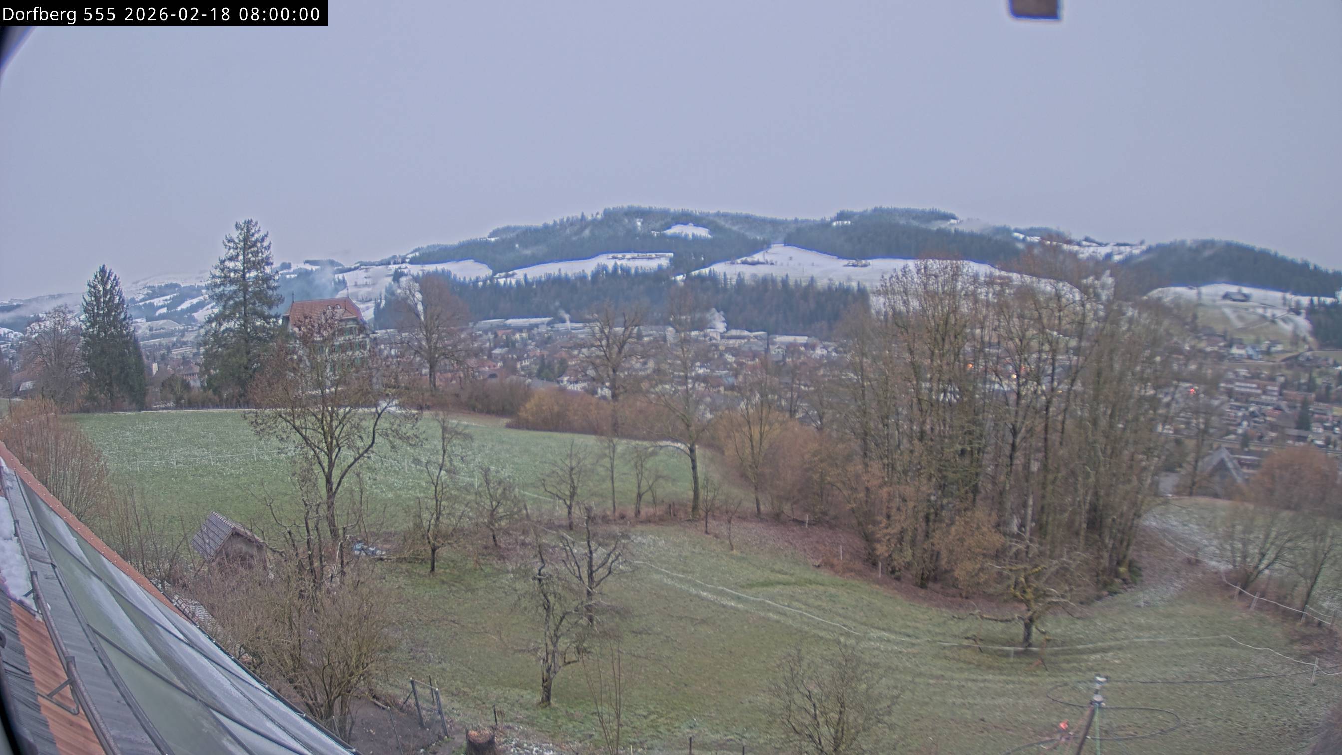 Webcam-Bild: Aussicht vom Dorfberg in Langnau 20260218-080000