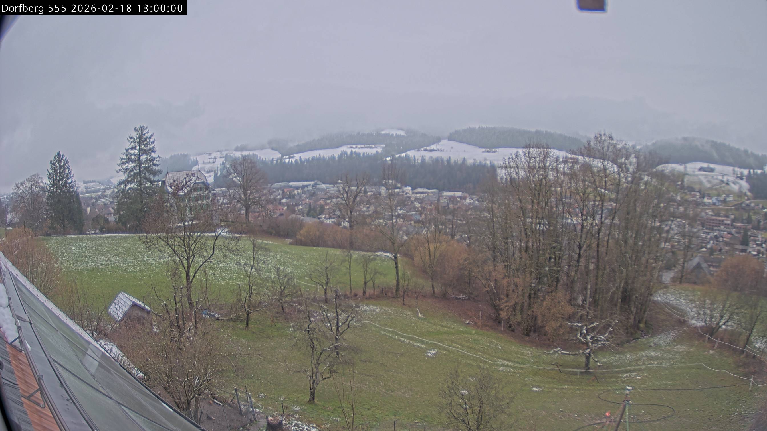 Webcam-Bild: Aussicht vom Dorfberg in Langnau 20260218-130000