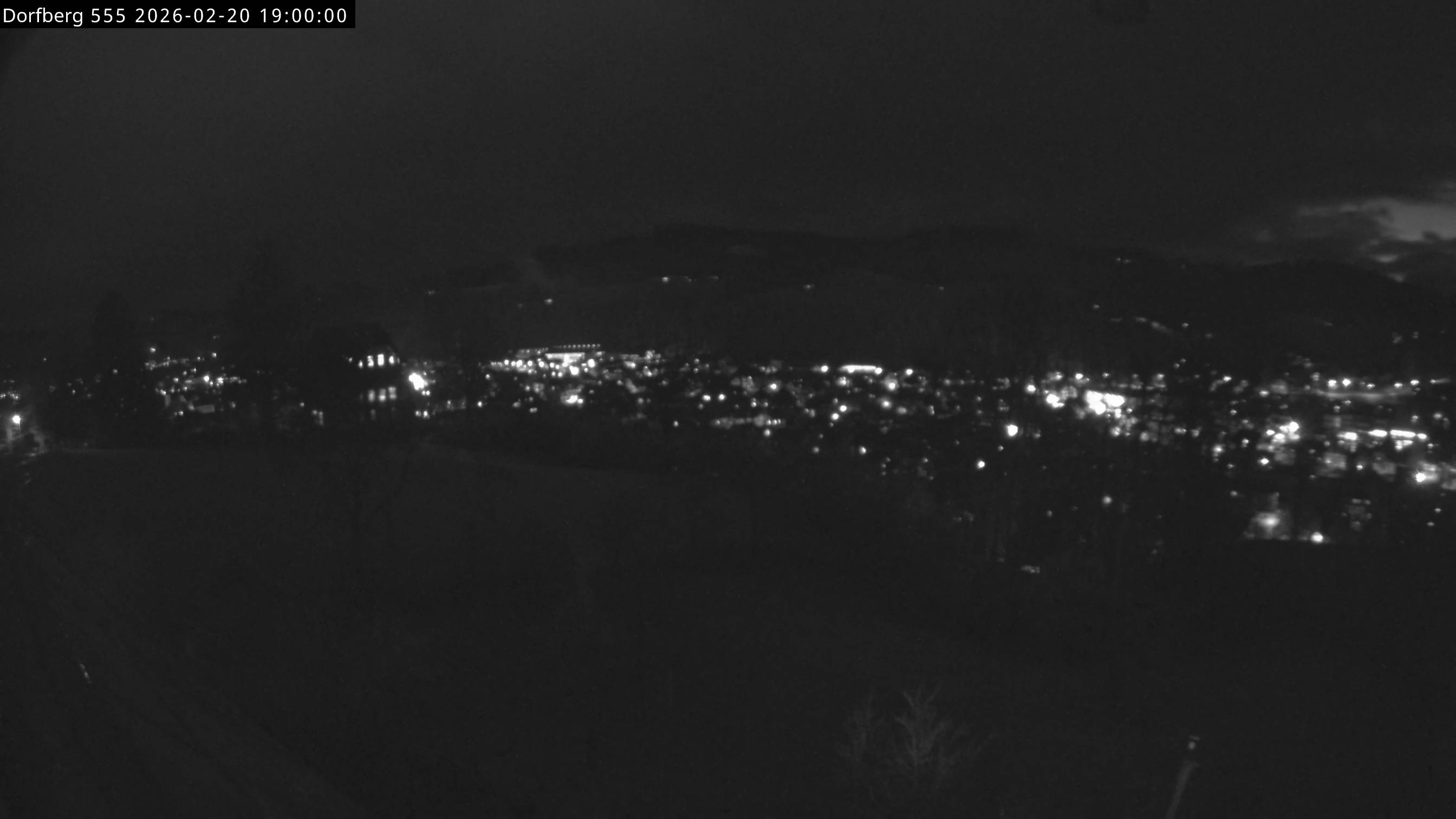 Webcam-Bild: Aussicht vom Dorfberg in Langnau 20260220-190000