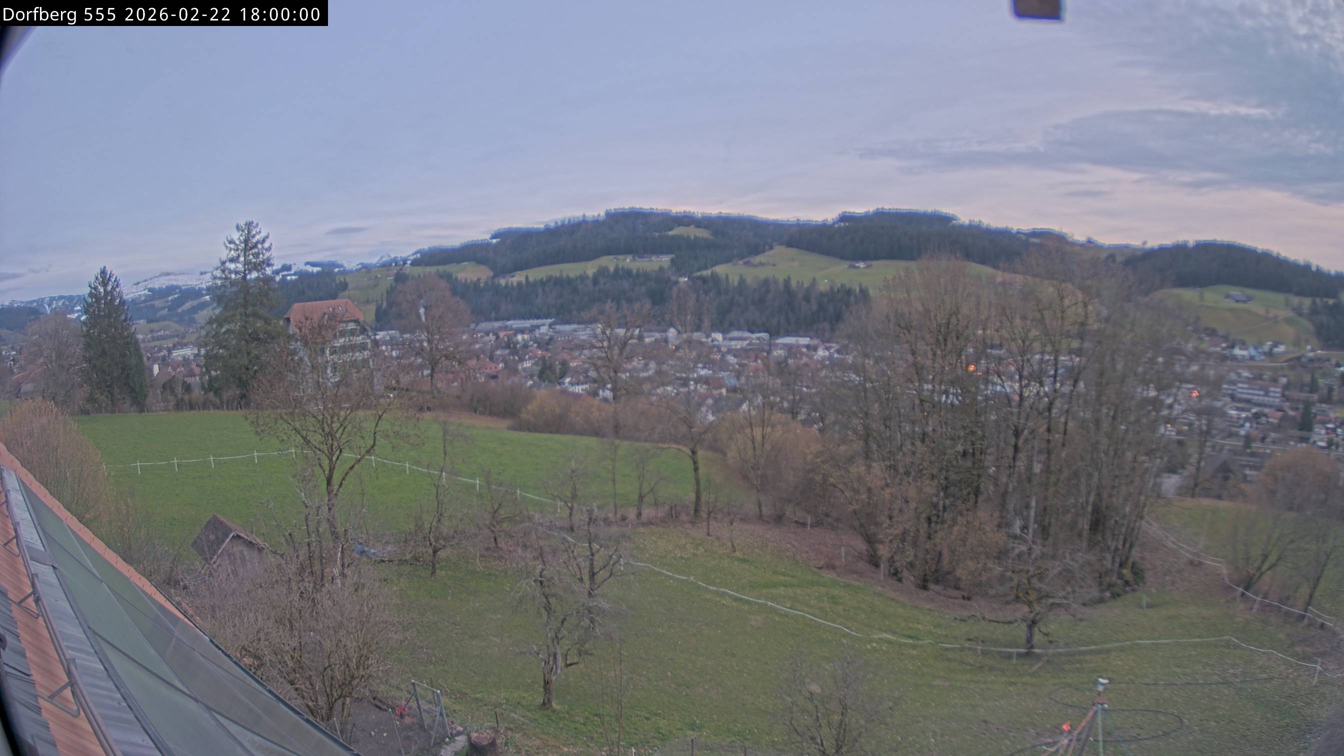 Webcam-Bild: Aussicht vom Dorfberg in Langnau 20260222-180000