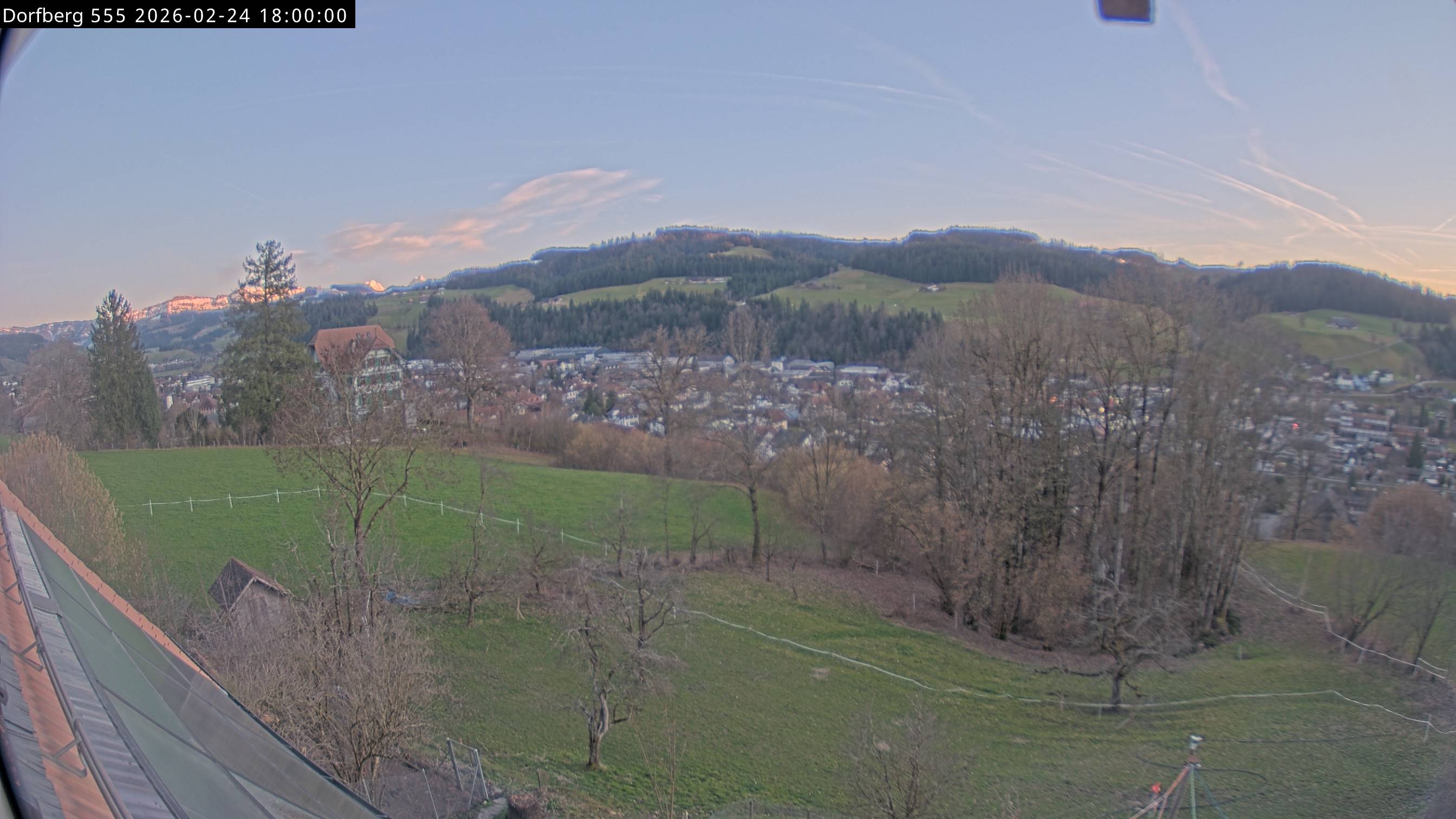 Webcam-Bild: Aussicht vom Dorfberg in Langnau 20260224-180000