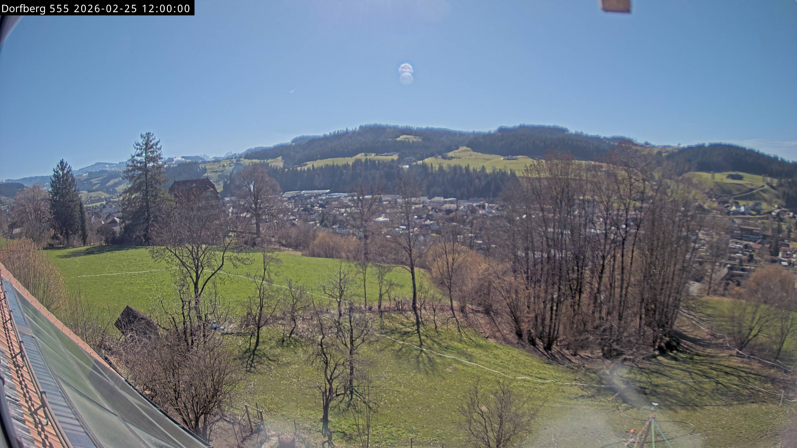 Webcam-Bild: Aussicht vom Dorfberg in Langnau 20260225-120000