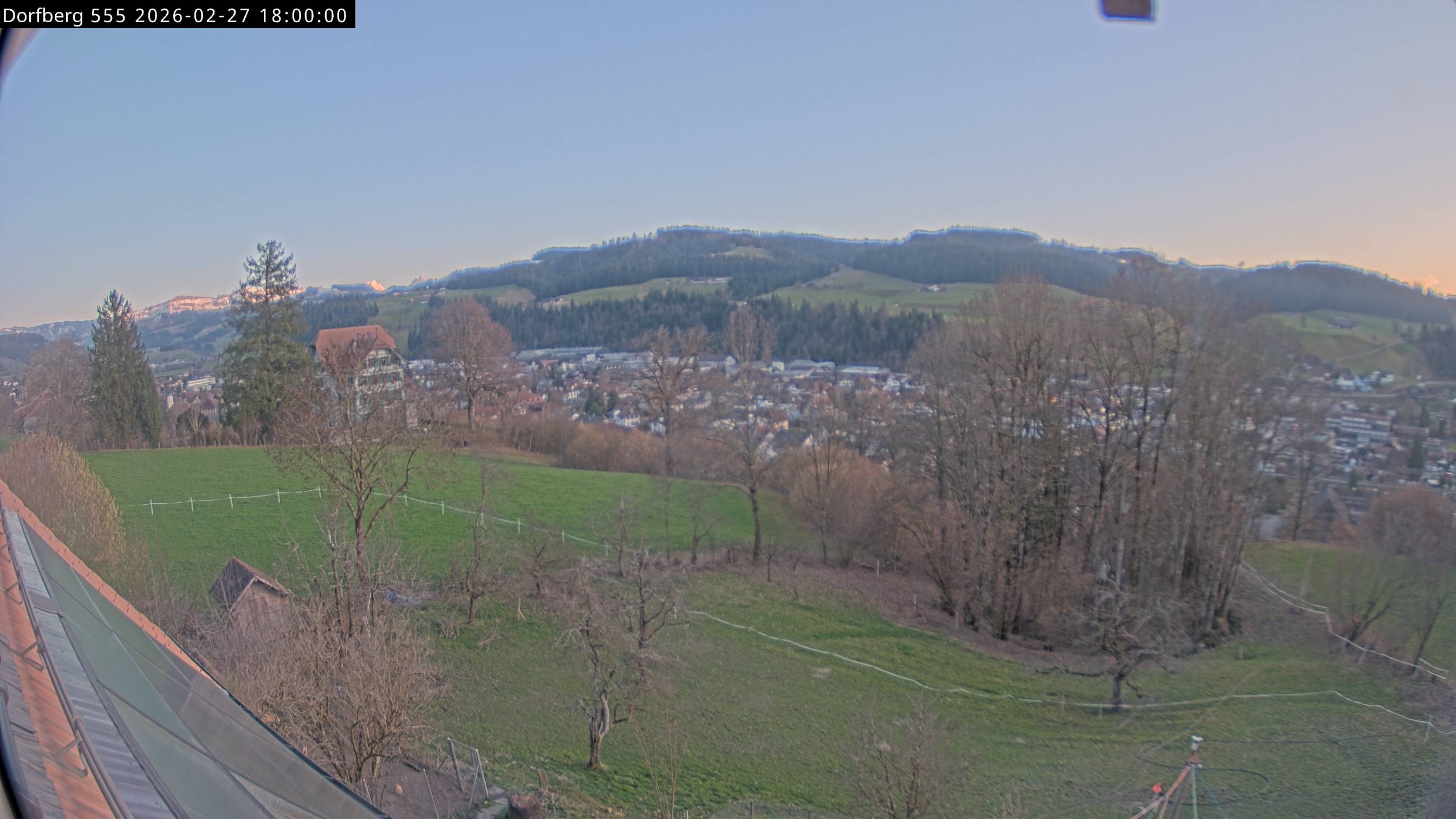 Webcam-Bild: Aussicht vom Dorfberg in Langnau 20260227-180000