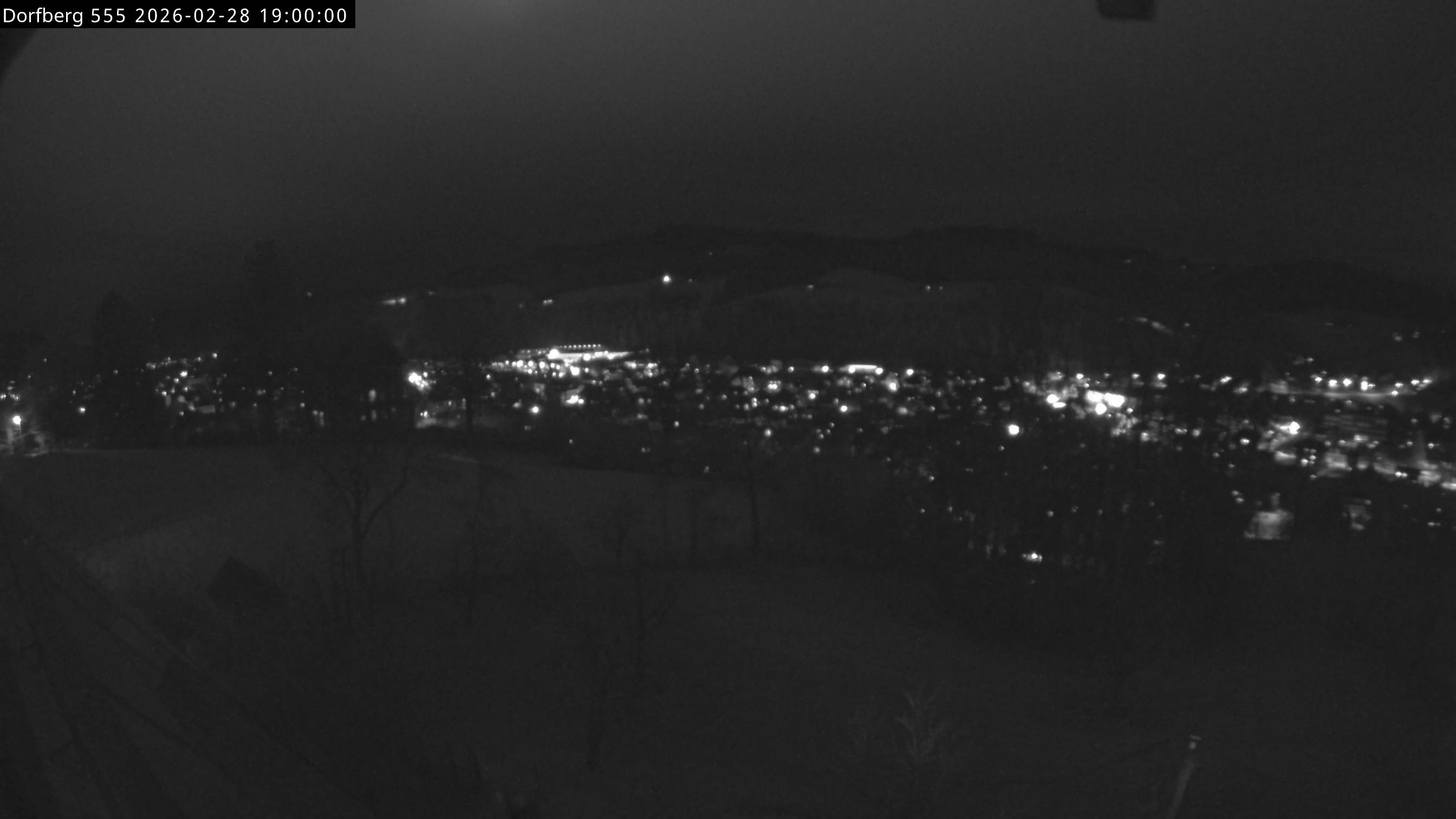 Webcam-Bild: Aussicht vom Dorfberg in Langnau 20260228-190000