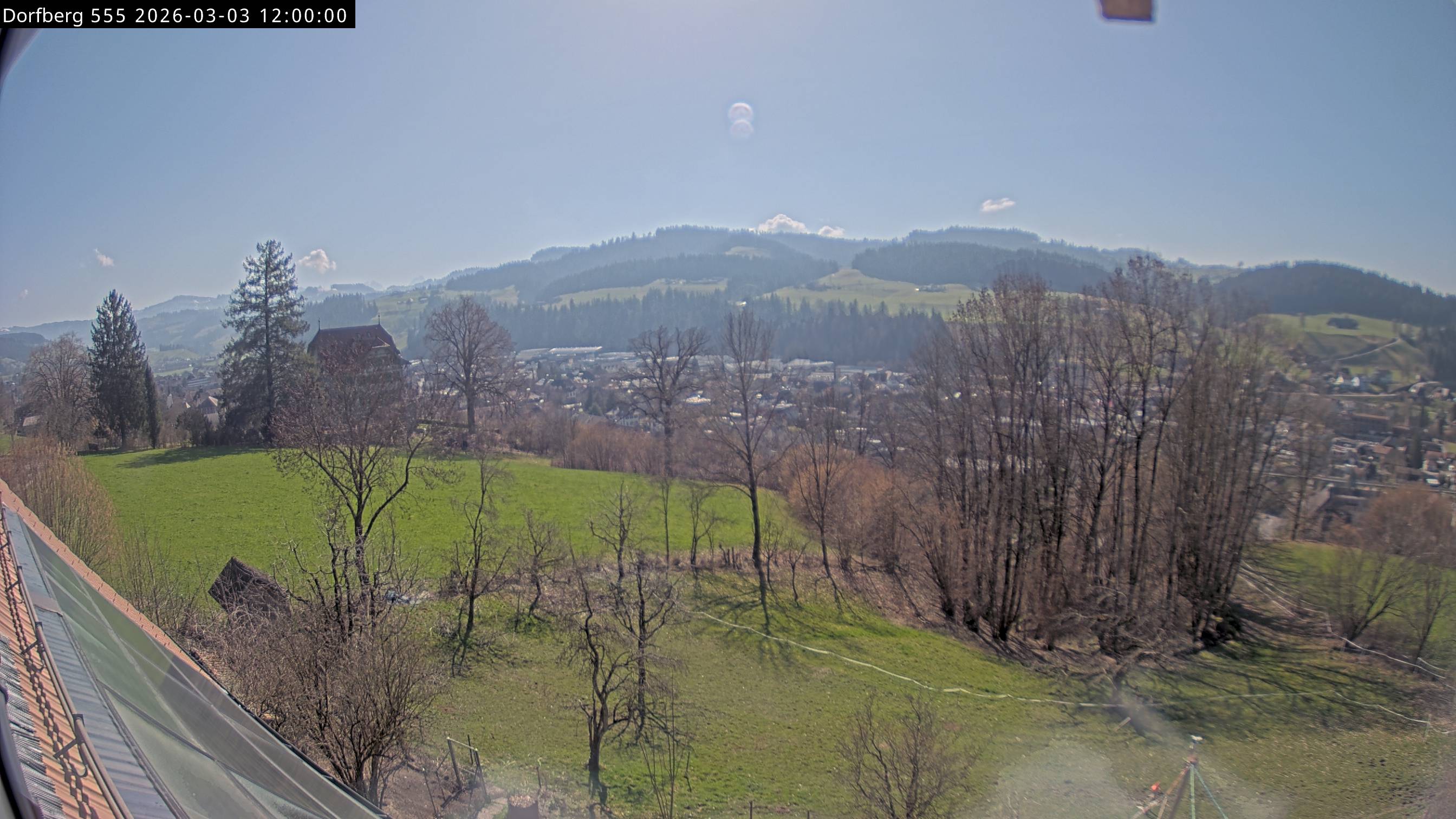 Webcam-Bild: Aussicht vom Dorfberg in Langnau 20260303-120000