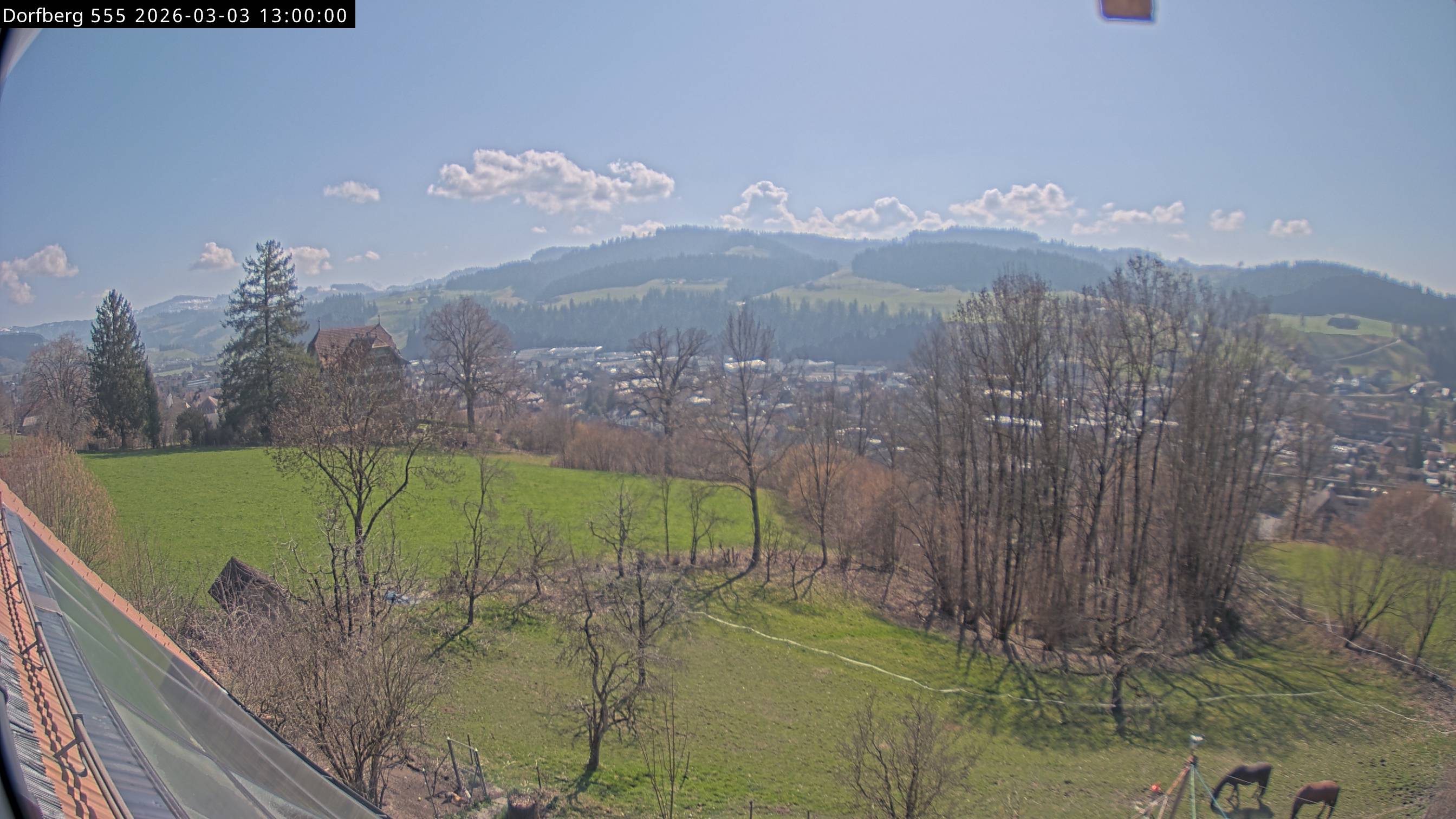 Webcam-Bild: Aussicht vom Dorfberg in Langnau 20260303-130000