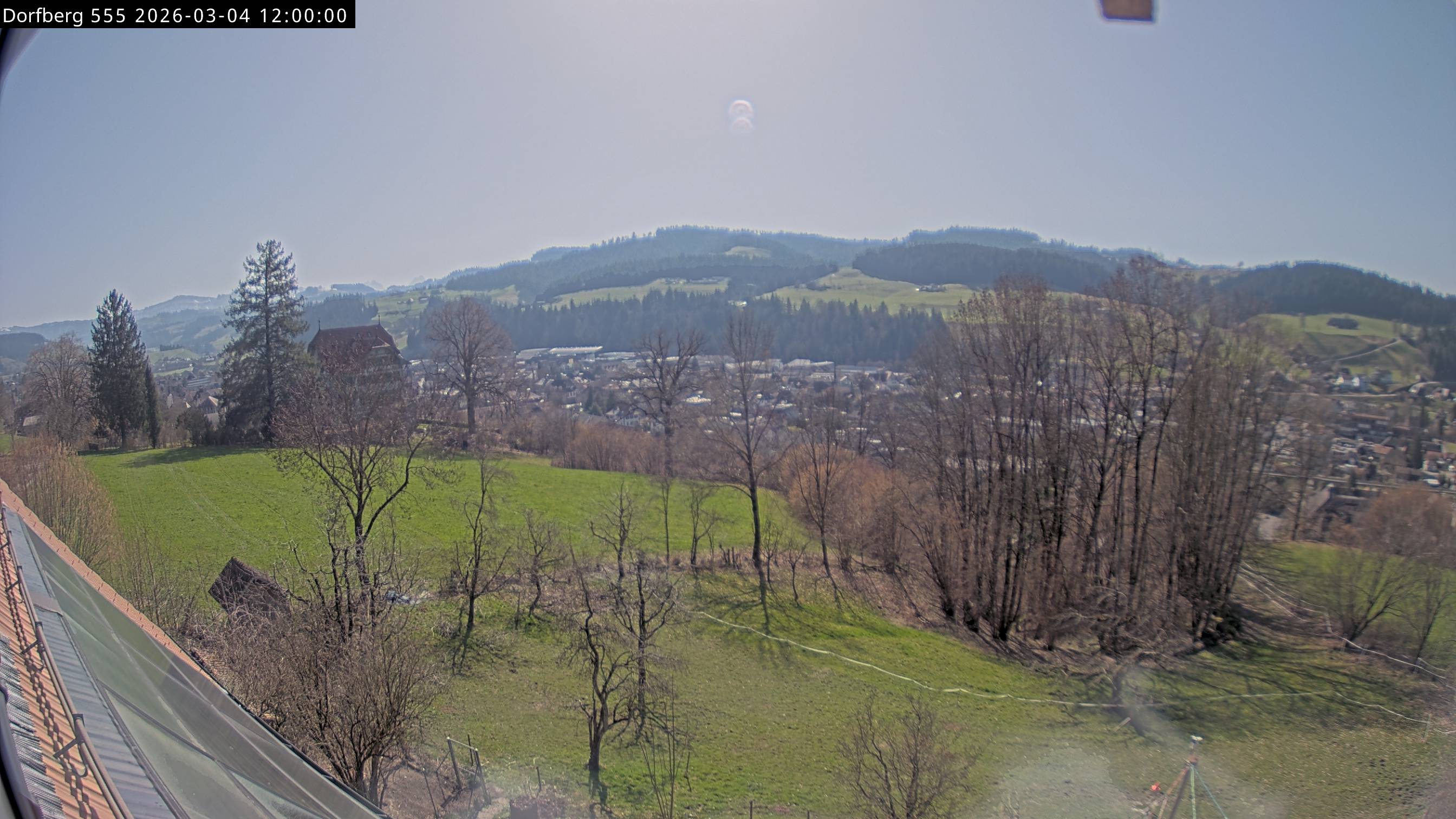 Webcam-Bild: Aussicht vom Dorfberg in Langnau 20260304-120000