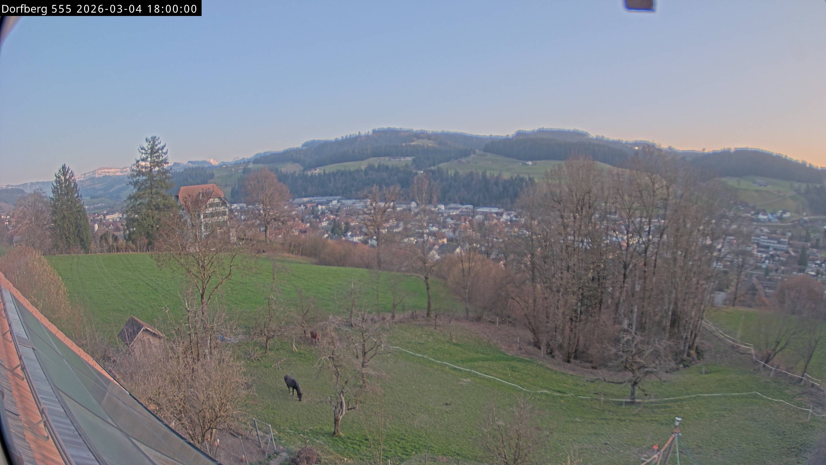 Webcam-Bild: Aussicht vom Dorfberg in Langnau 20260304-180000