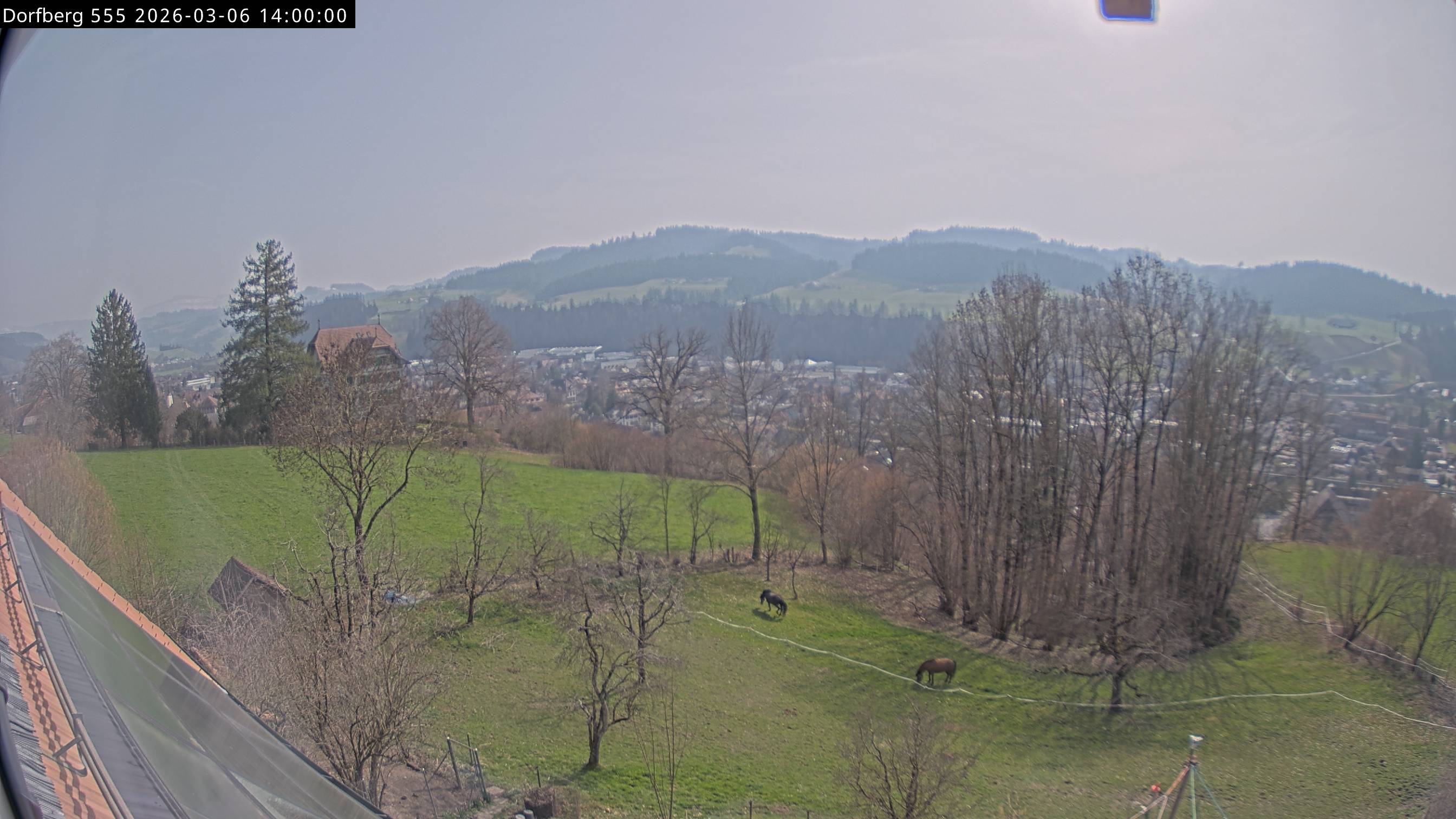 Webcam-Bild: Aussicht vom Dorfberg in Langnau 20260306-140000