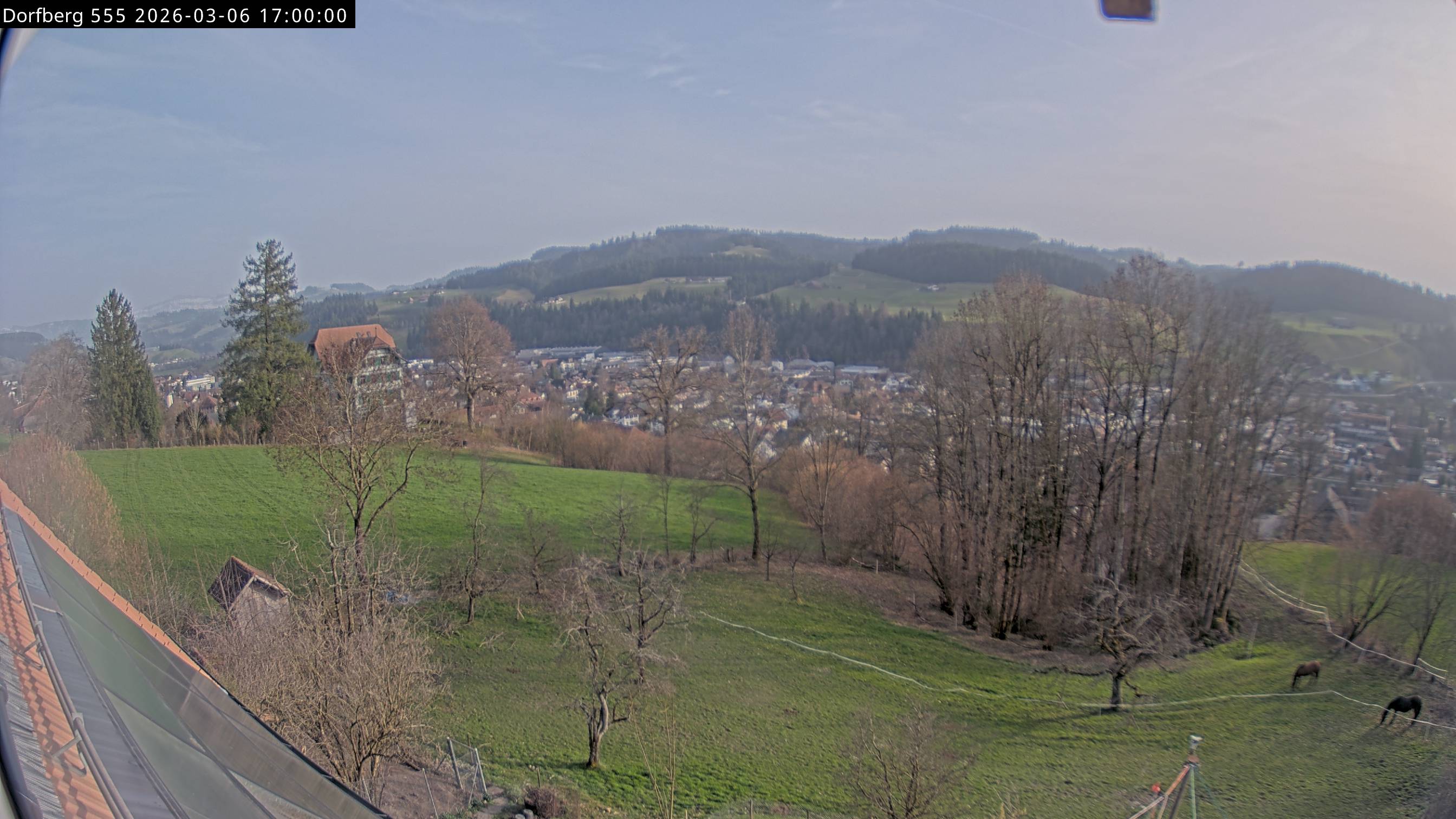 Webcam-Bild: Aussicht vom Dorfberg in Langnau 20260306-170000