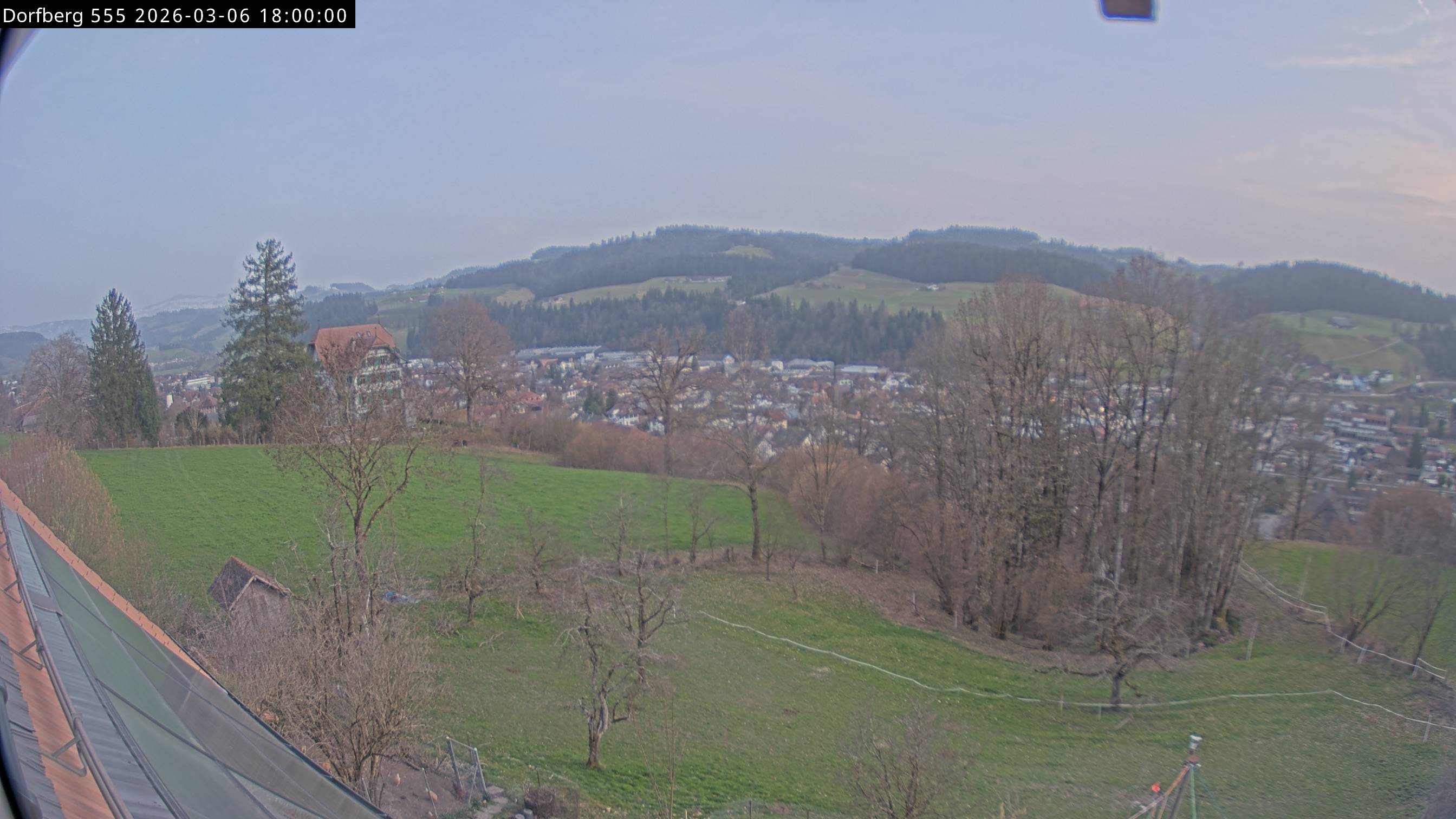 Webcam-Bild: Aussicht vom Dorfberg in Langnau 20260306-180000