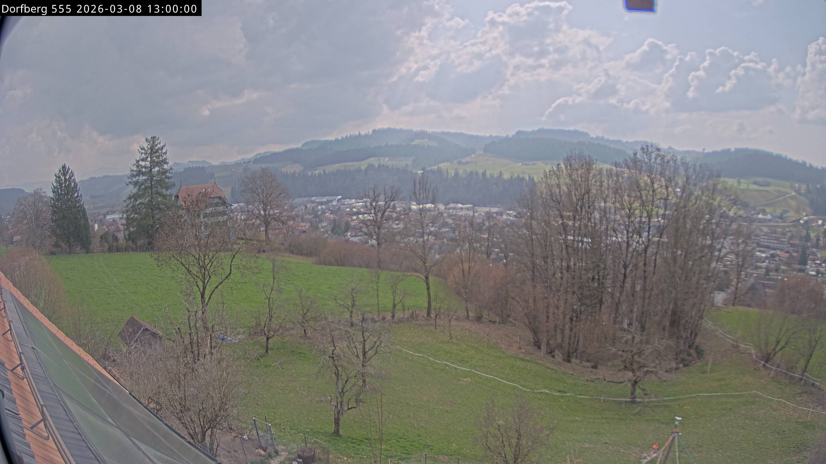 Webcam-Bild: Aussicht vom Dorfberg in Langnau 20260308-130000