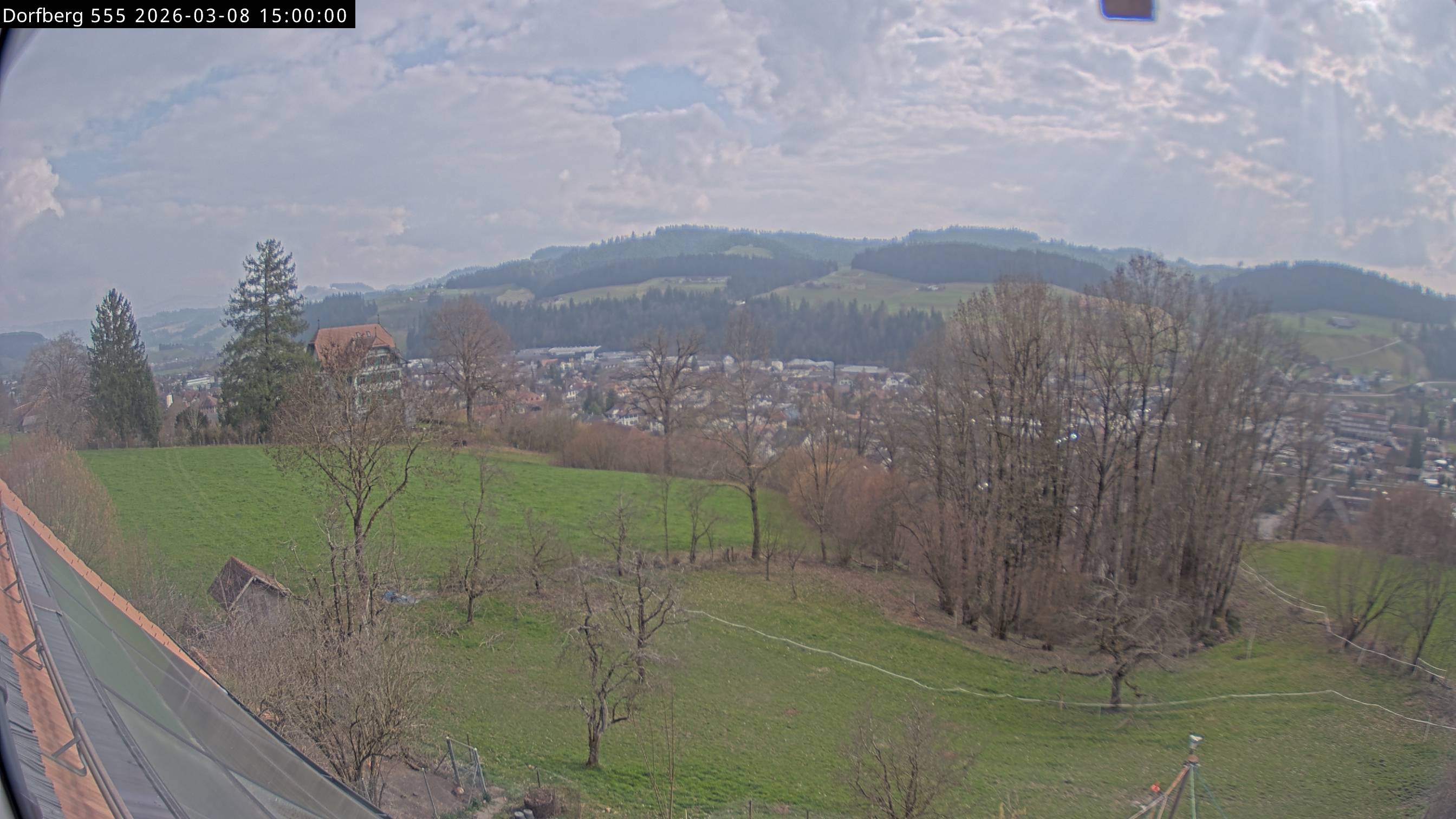 Webcam-Bild: Aussicht vom Dorfberg in Langnau 20260308-150000