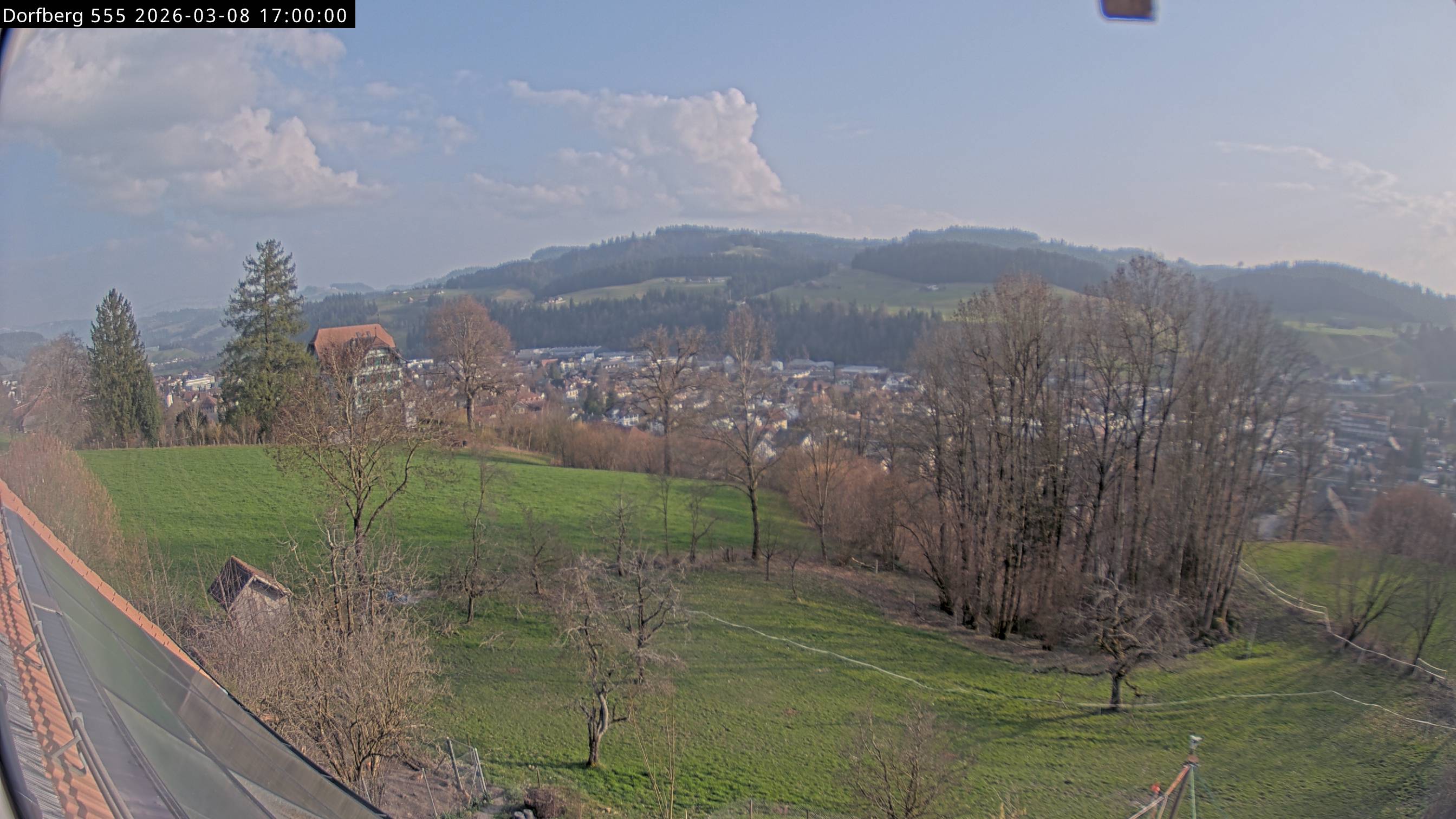 Webcam-Bild: Aussicht vom Dorfberg in Langnau 20260308-170000