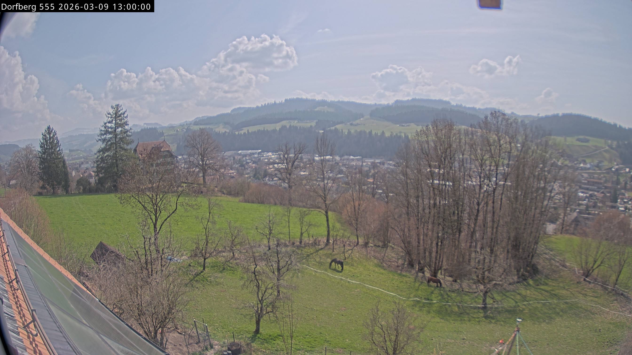 Webcam-Bild: Aussicht vom Dorfberg in Langnau 20260309-130000