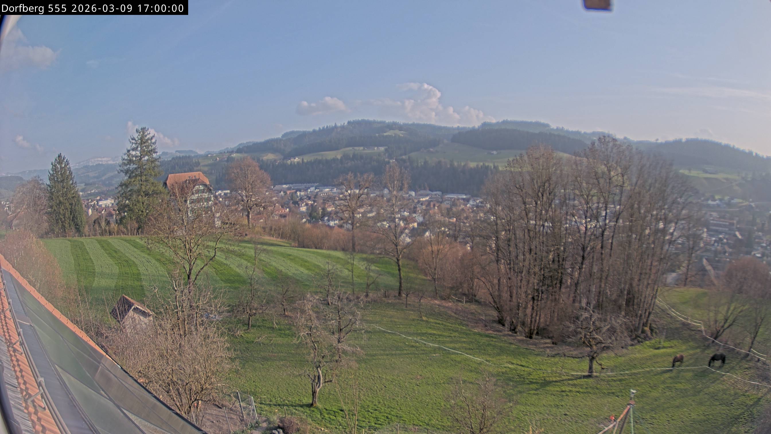 Webcam-Bild: Aussicht vom Dorfberg in Langnau 20260309-170000