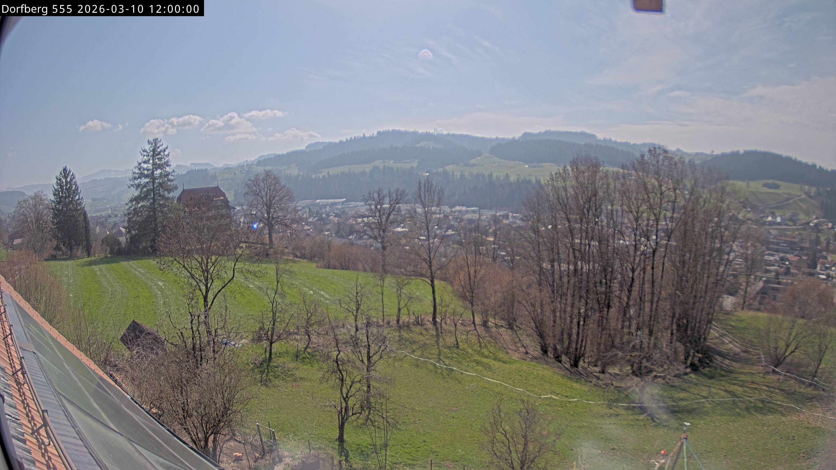 Webcam-Bild: Aussicht vom Dorfberg in Langnau 20260310-120000