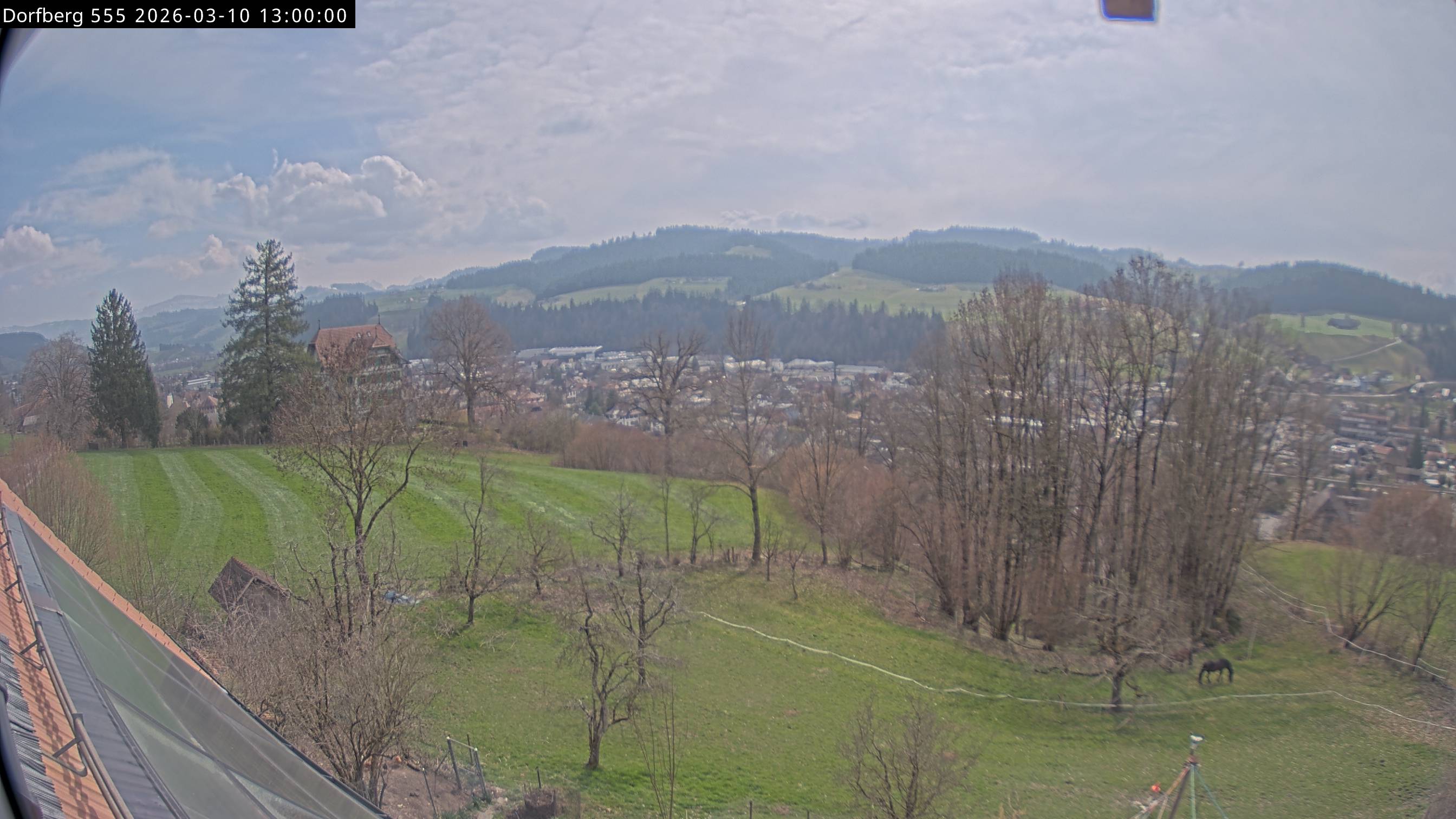 Webcam-Bild: Aussicht vom Dorfberg in Langnau 20260310-130000