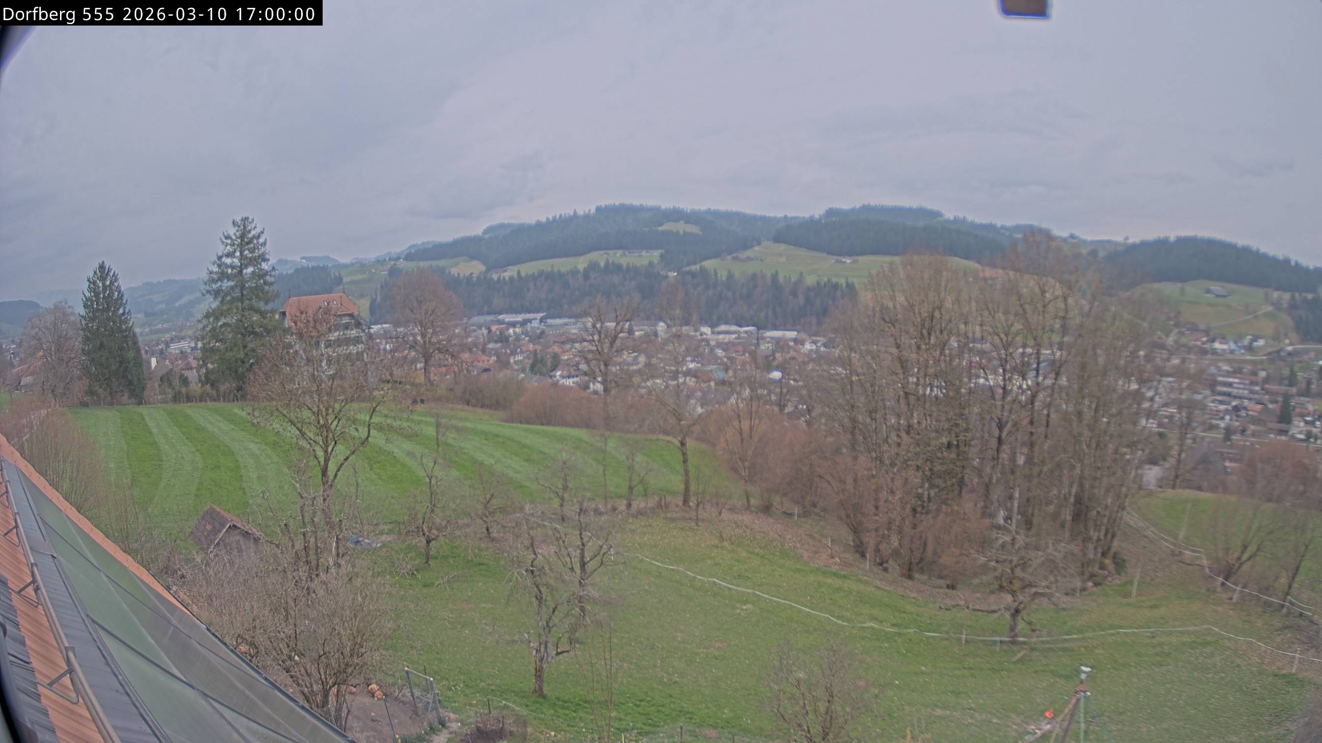 Webcam-Bild: Aussicht vom Dorfberg in Langnau 20260310-170000