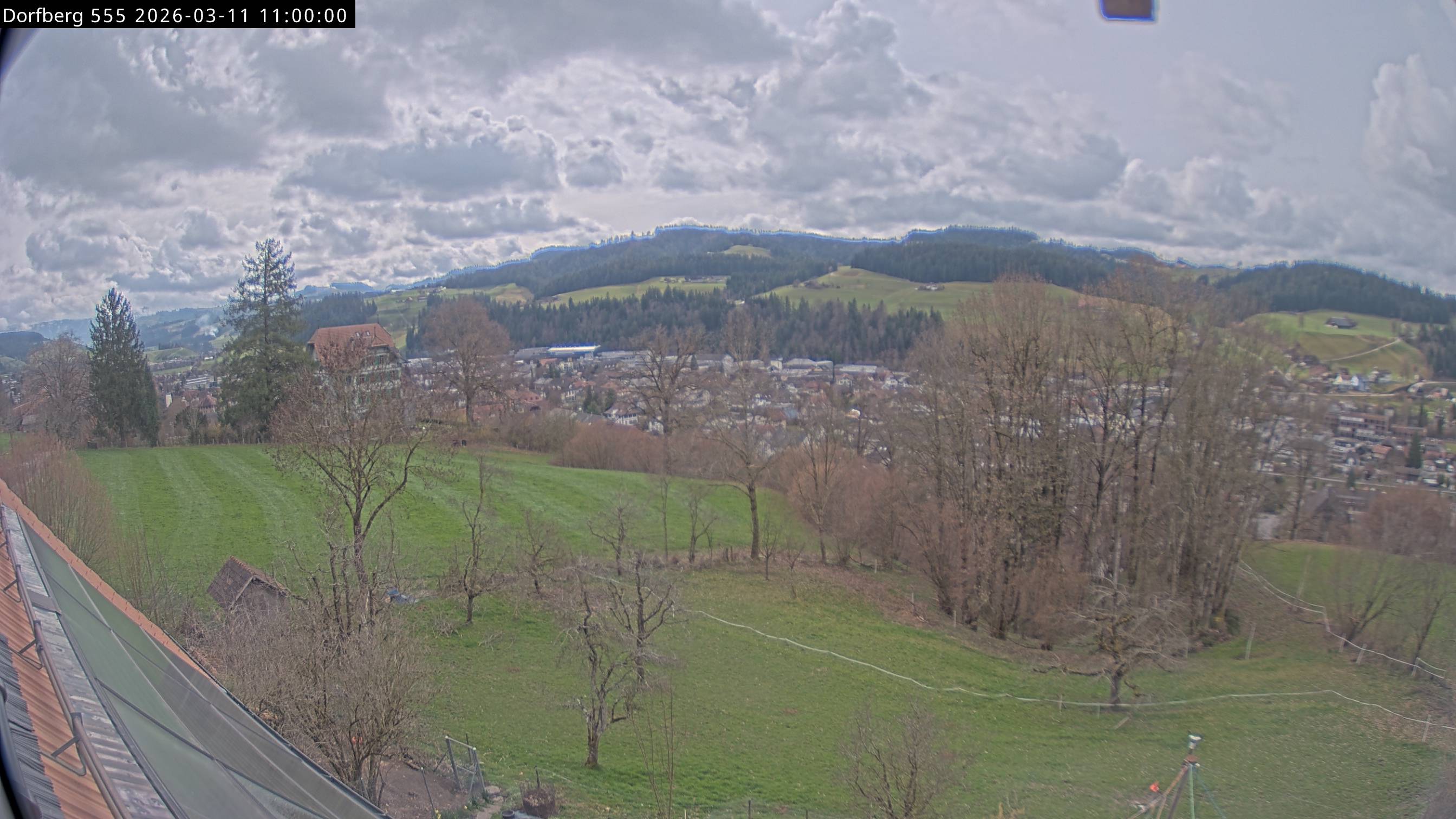 Webcam-Bild: Aussicht vom Dorfberg in Langnau 20260311-110000