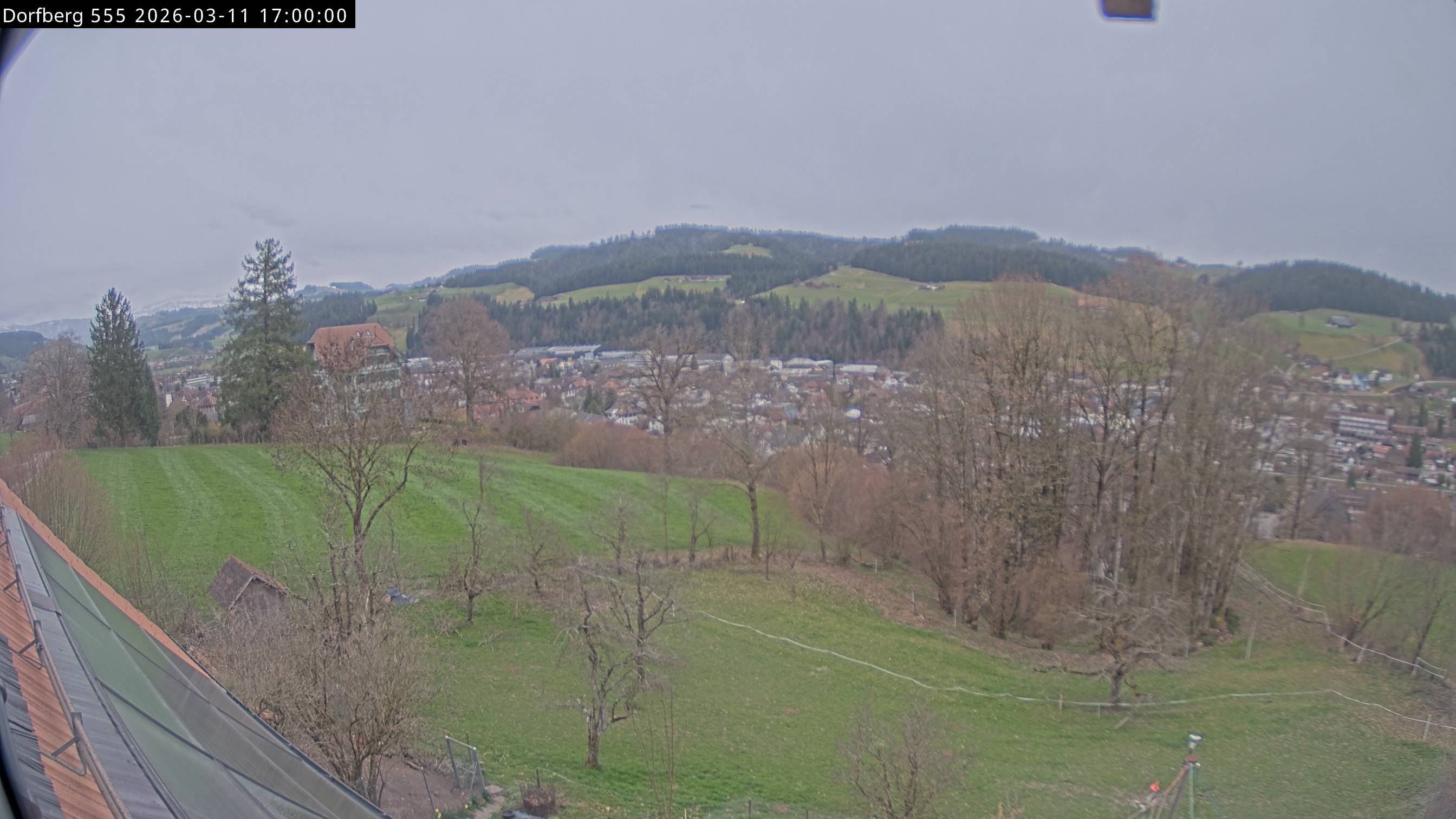 Webcam-Bild: Aussicht vom Dorfberg in Langnau 20260311-170000