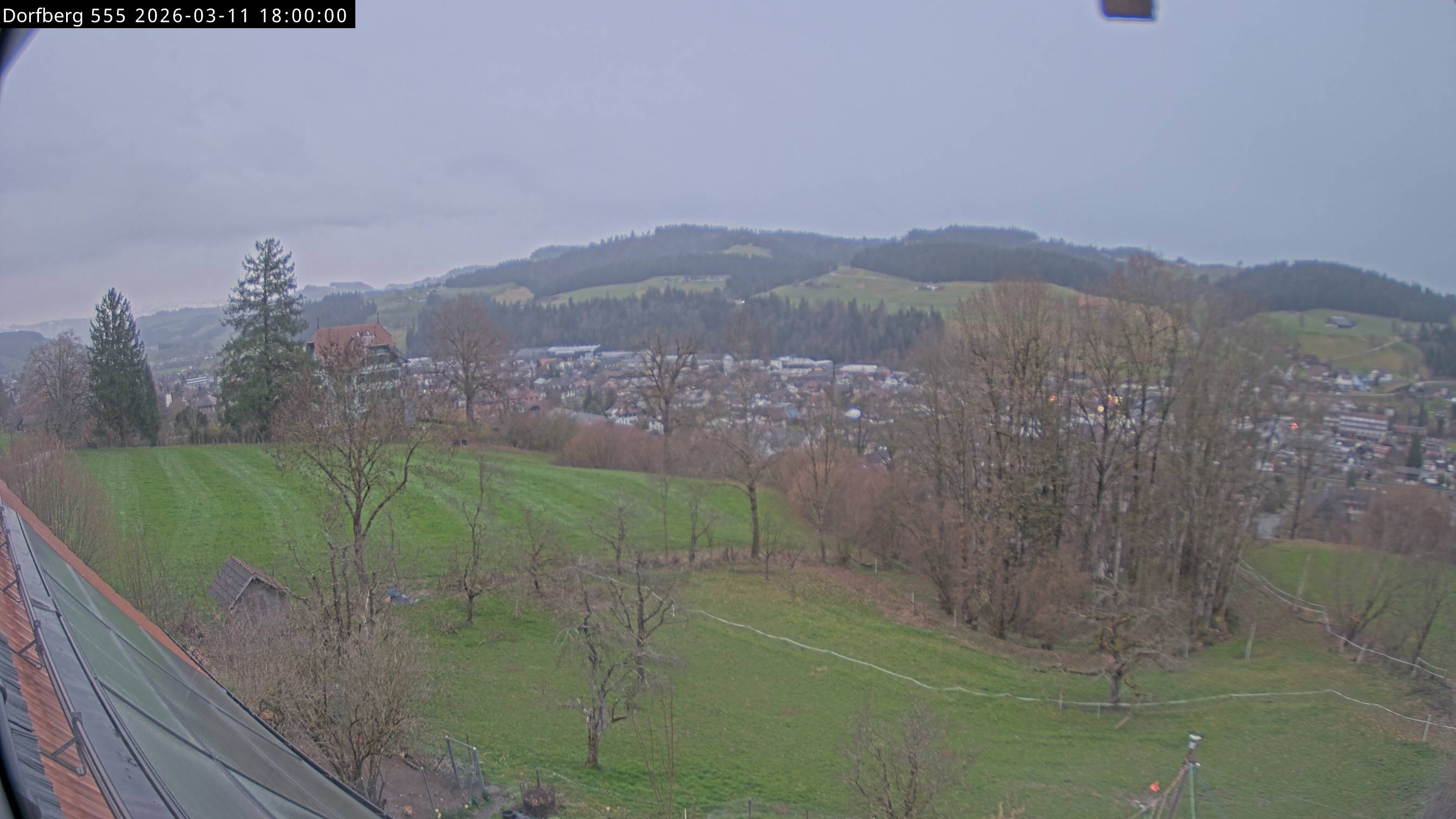 Webcam-Bild: Aussicht vom Dorfberg in Langnau 20260311-180000