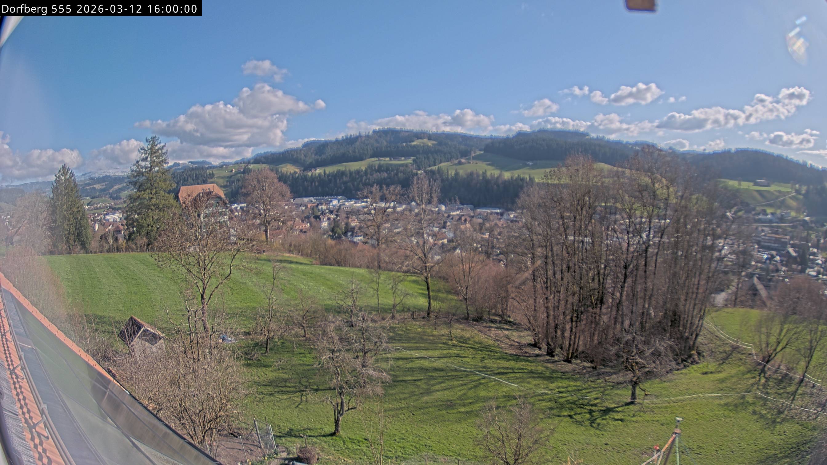 Webcam-Bild: Aussicht vom Dorfberg in Langnau 20260312-160000