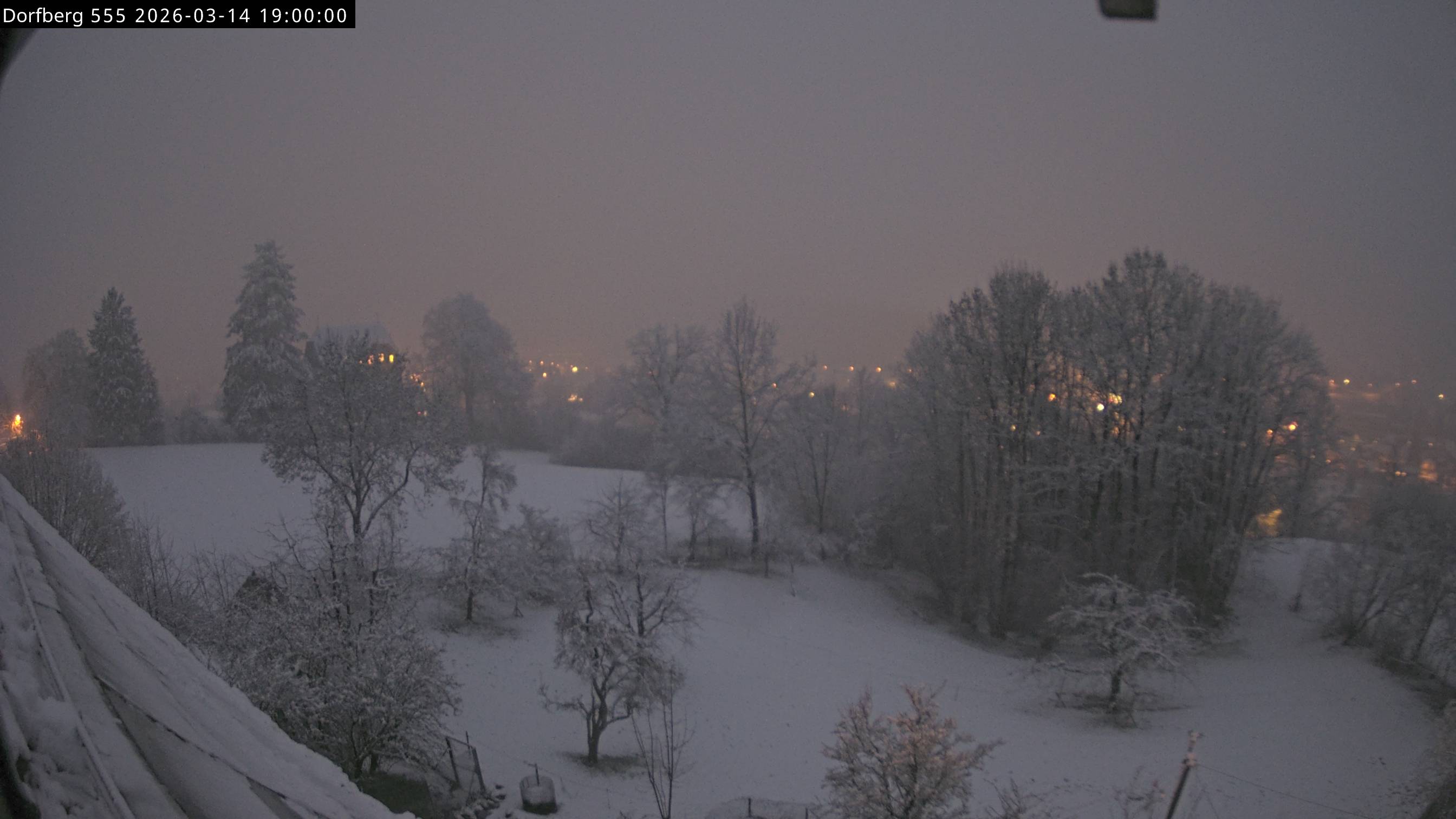 Webcam-Bild: Aussicht vom Dorfberg in Langnau 20260314-190000