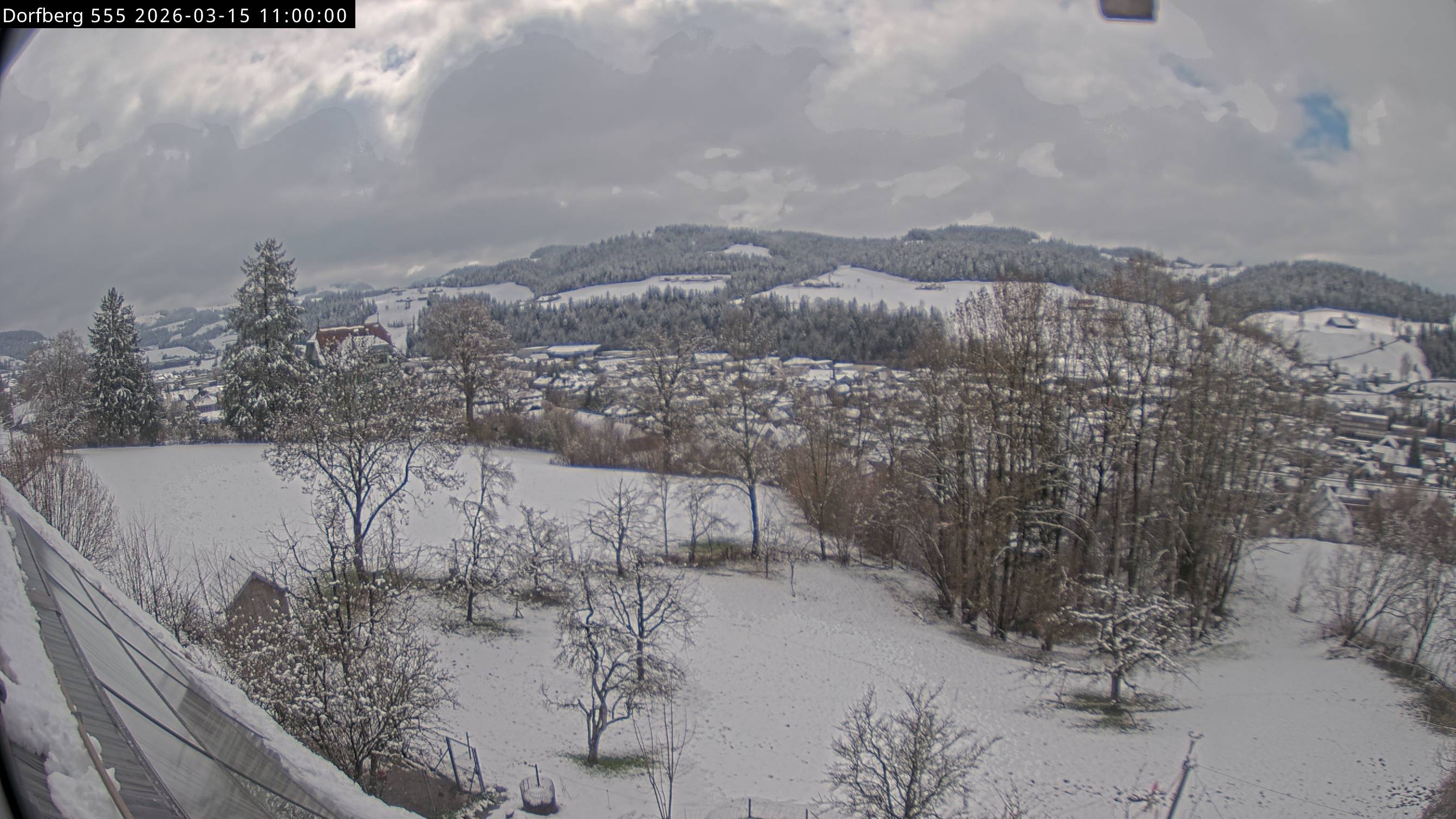 Webcam-Bild: Aussicht vom Dorfberg in Langnau 20260315-110000