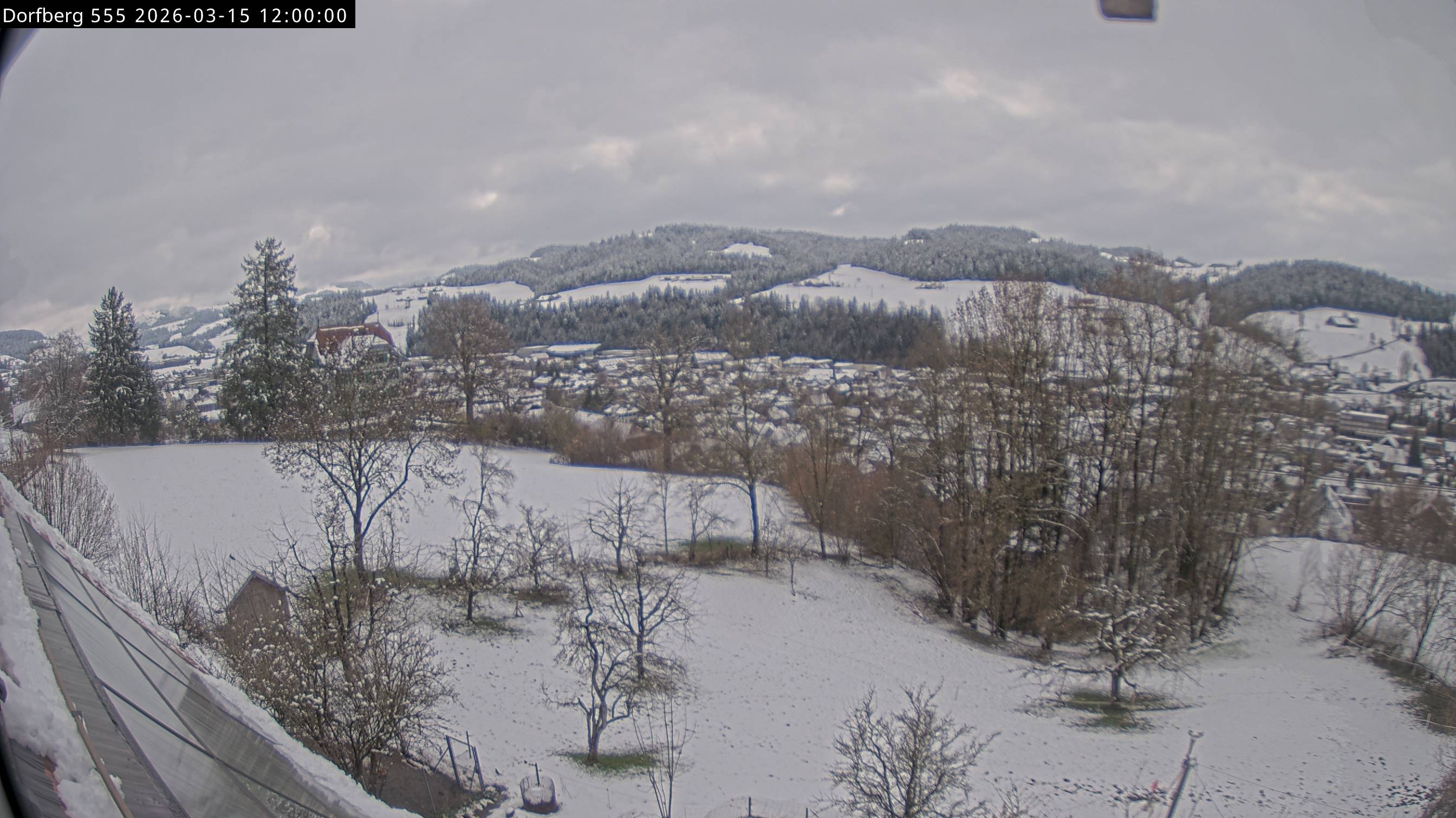 Webcam-Bild: Aussicht vom Dorfberg in Langnau 20260315-120000