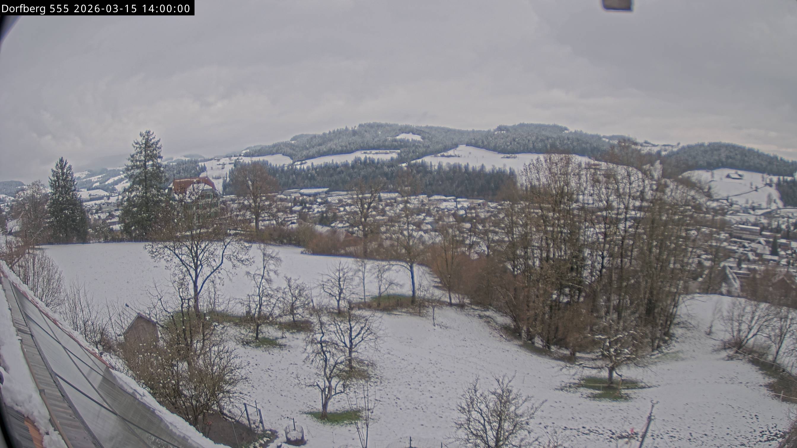 Webcam-Bild: Aussicht vom Dorfberg in Langnau 20260315-140000