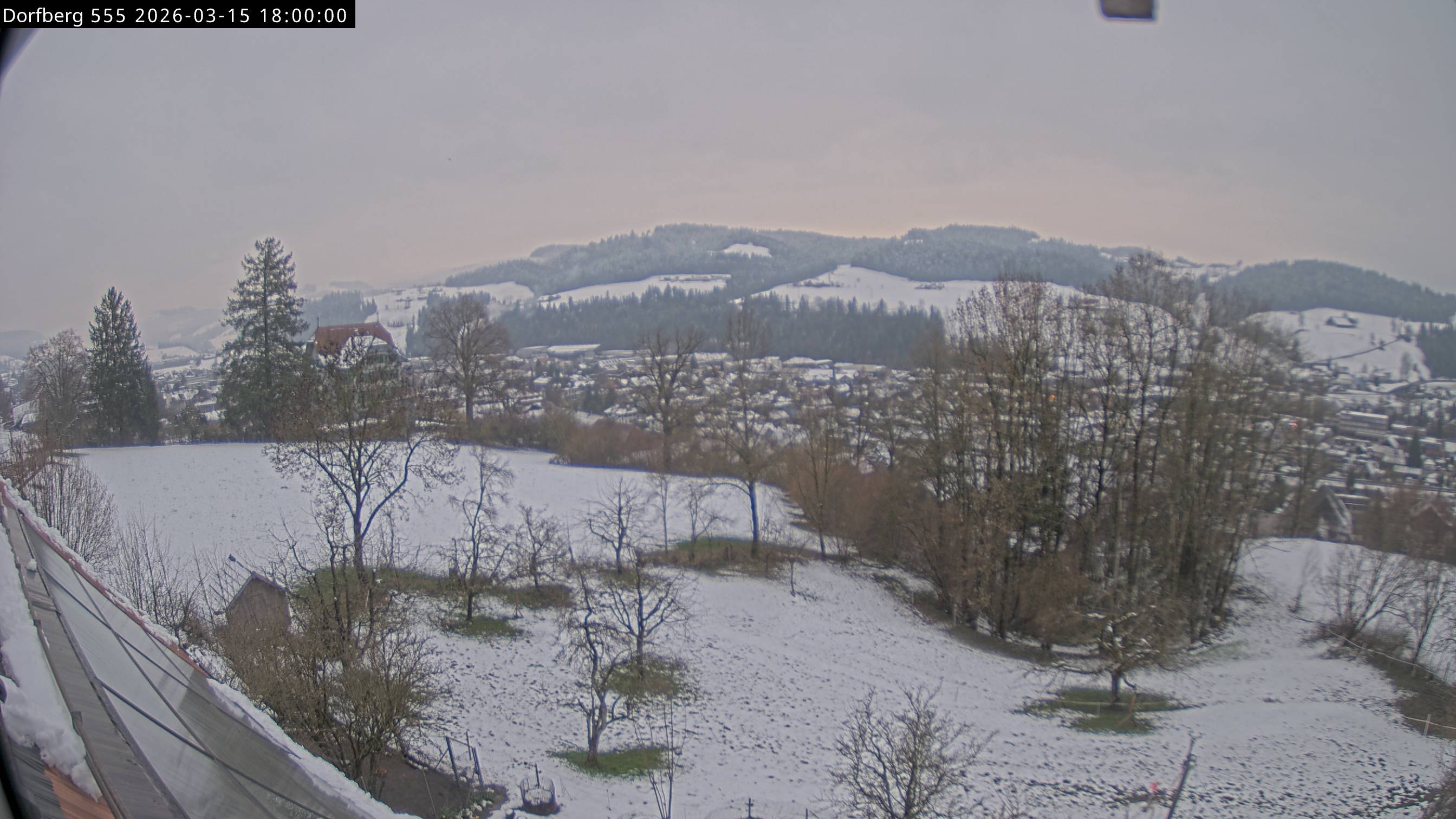 Webcam-Bild: Aussicht vom Dorfberg in Langnau 20260315-180000