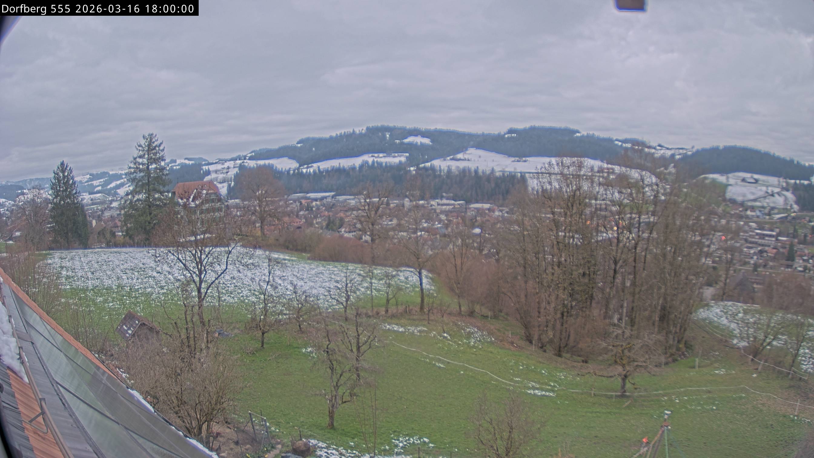 Webcam-Bild: Aussicht vom Dorfberg in Langnau 20260316-180000