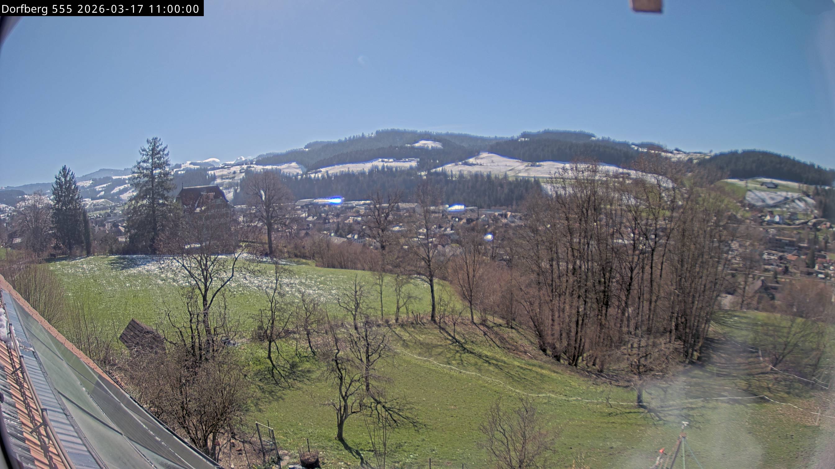 Webcam-Bild: Aussicht vom Dorfberg in Langnau 20260317-110000