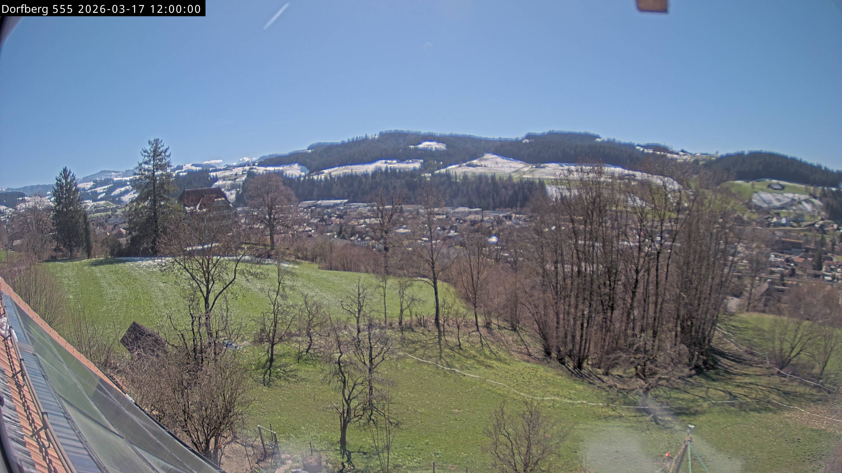 Webcam-Bild: Aussicht vom Dorfberg in Langnau 20260317-120000