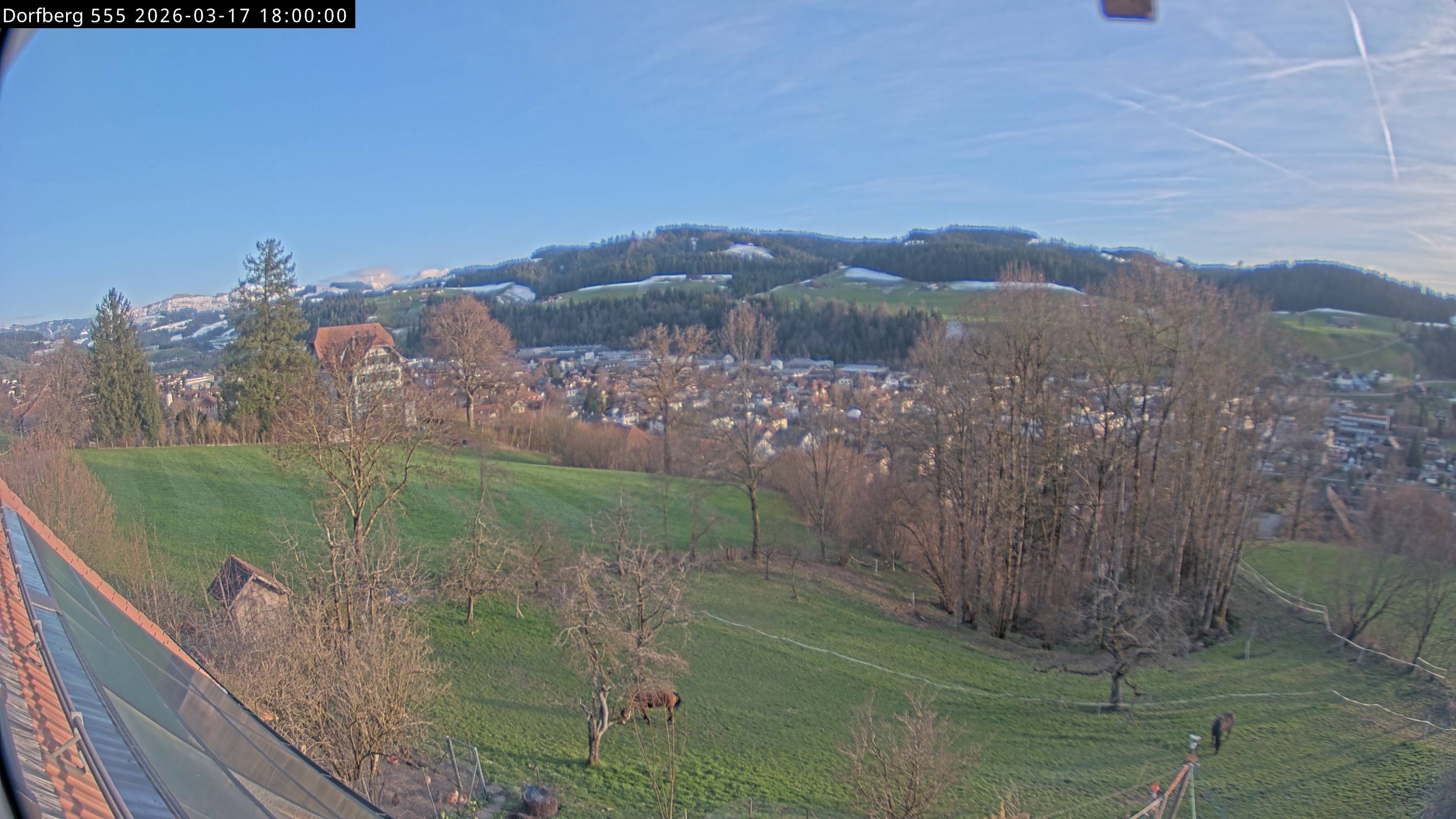 Webcam-Bild: Aussicht vom Dorfberg in Langnau 20260317-180000