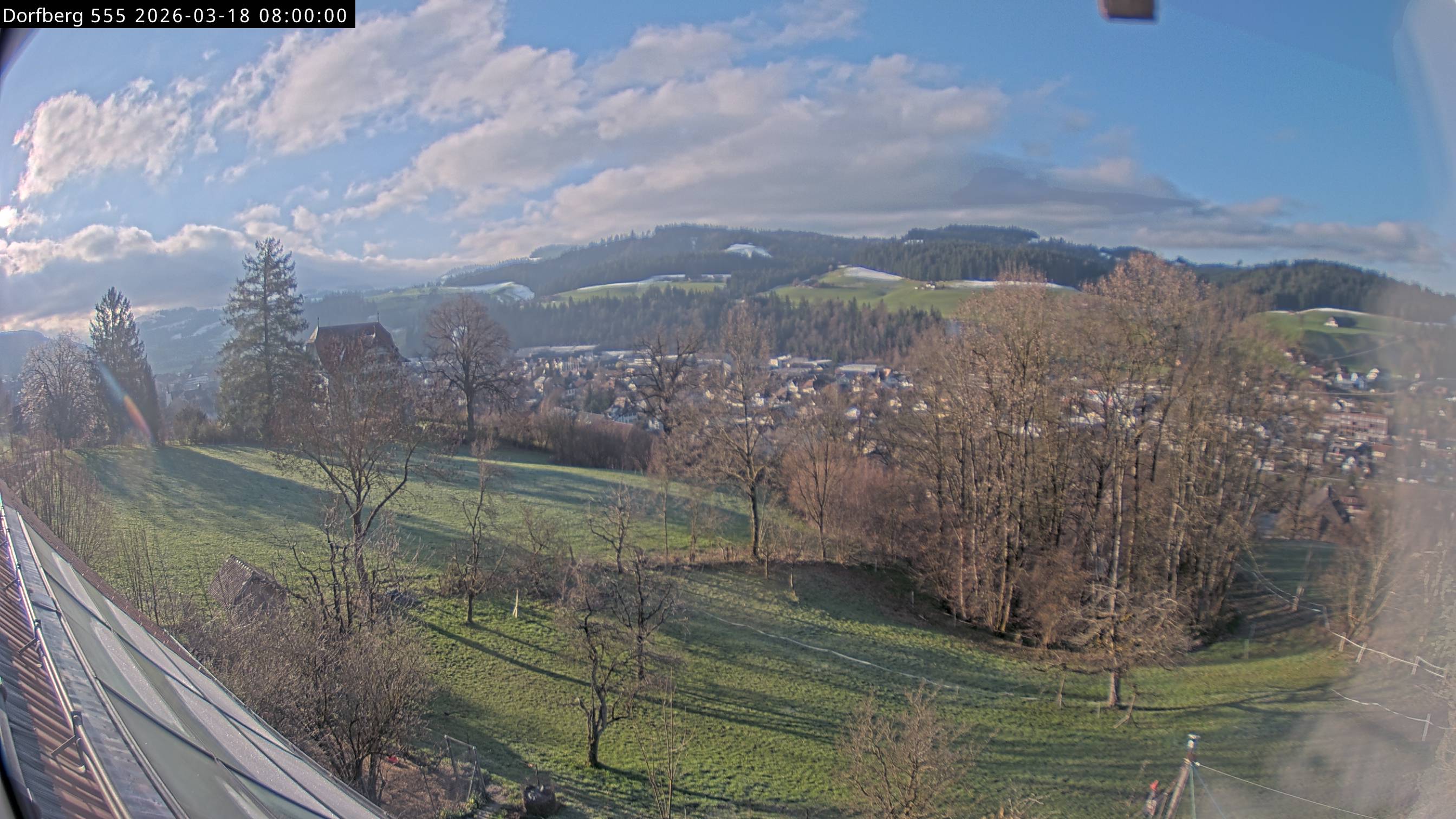 Webcam-Bild: Aussicht vom Dorfberg in Langnau 20260318-080000