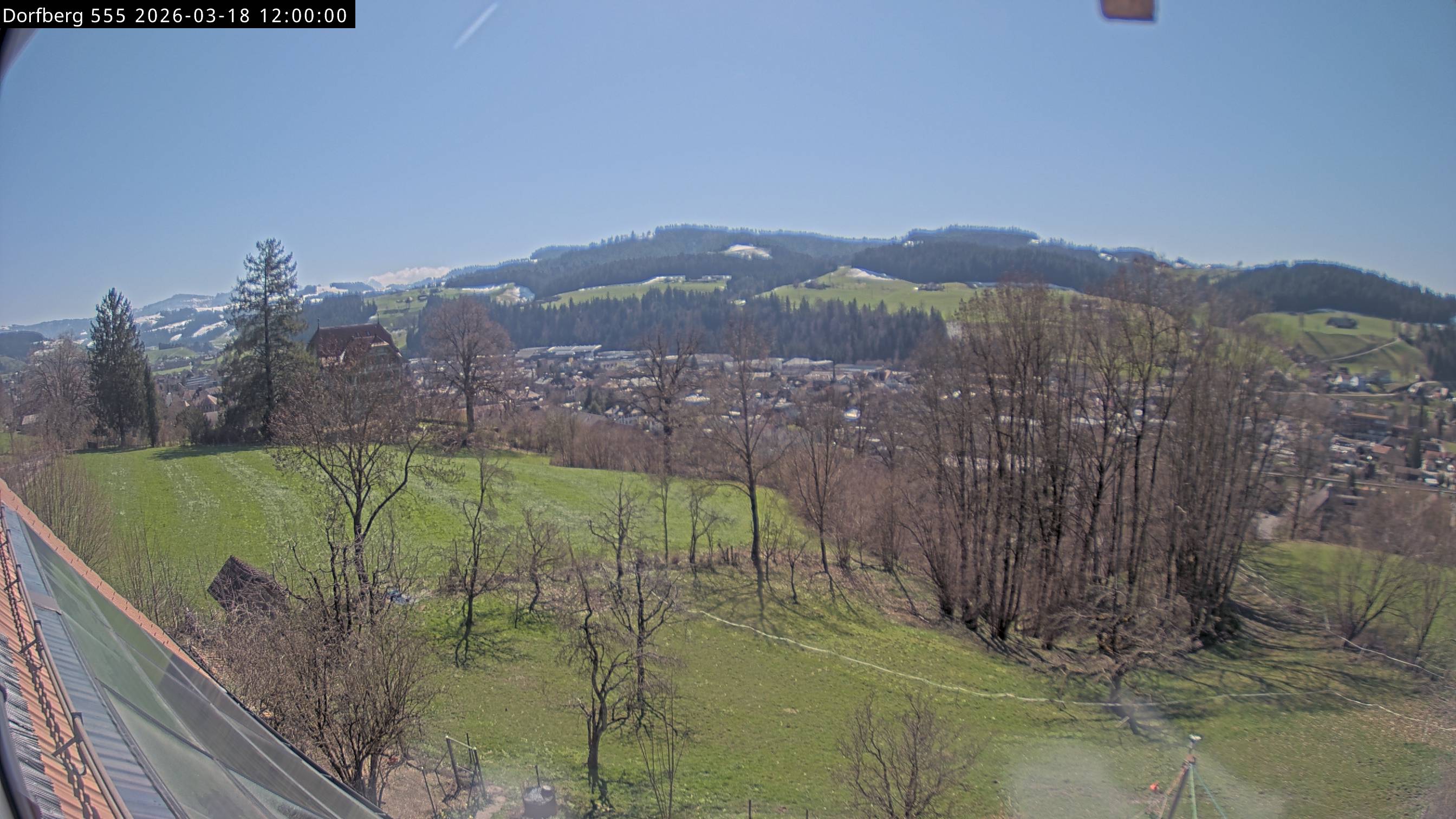 Webcam-Bild: Aussicht vom Dorfberg in Langnau 20260318-120000
