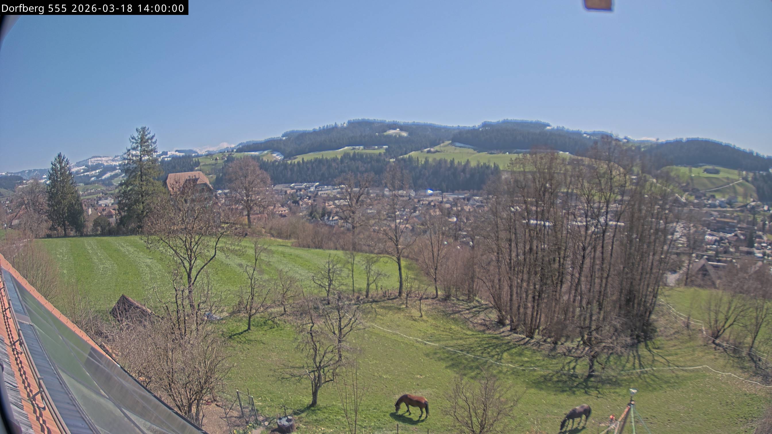 Webcam-Bild: Aussicht vom Dorfberg in Langnau 20260318-140000