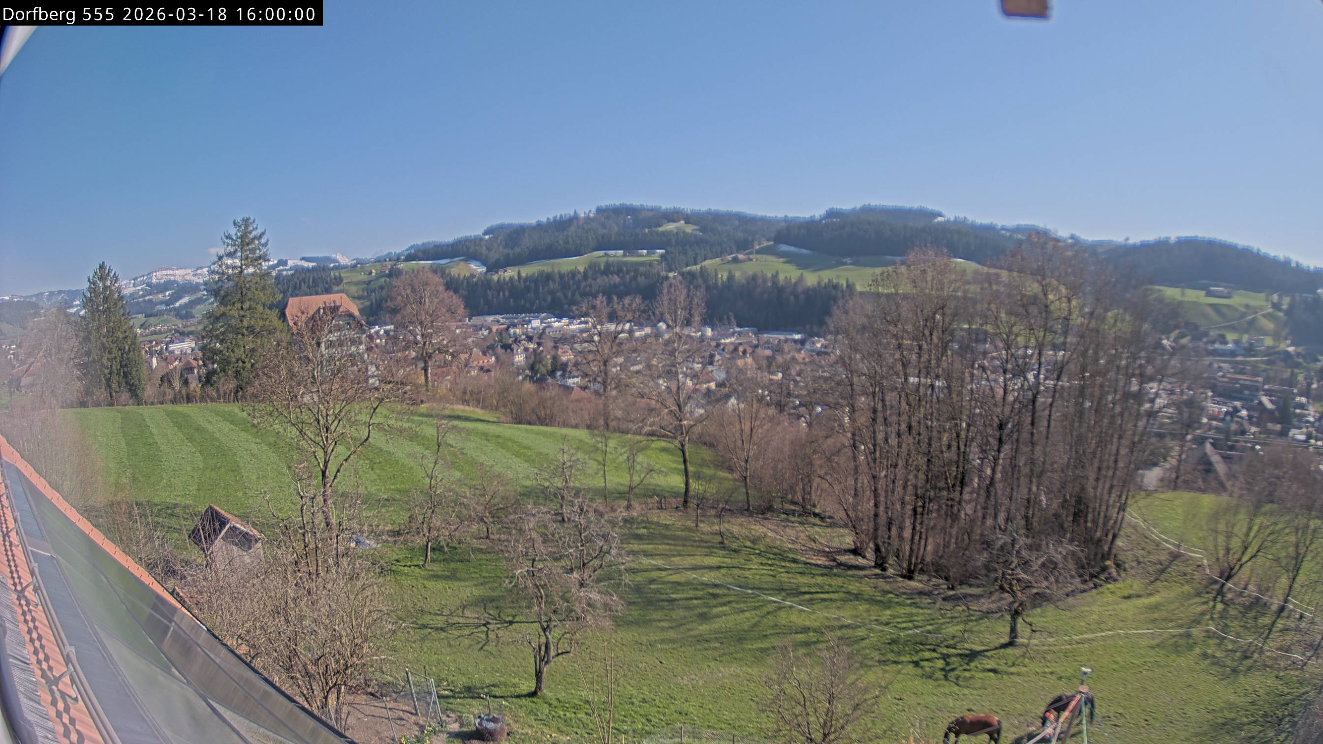 Webcam-Bild: Aussicht vom Dorfberg in Langnau 20260318-160000