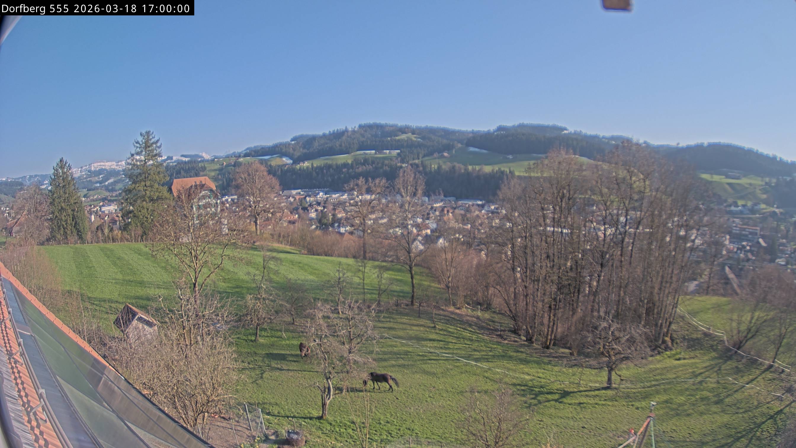 Webcam-Bild: Aussicht vom Dorfberg in Langnau 20260318-170000