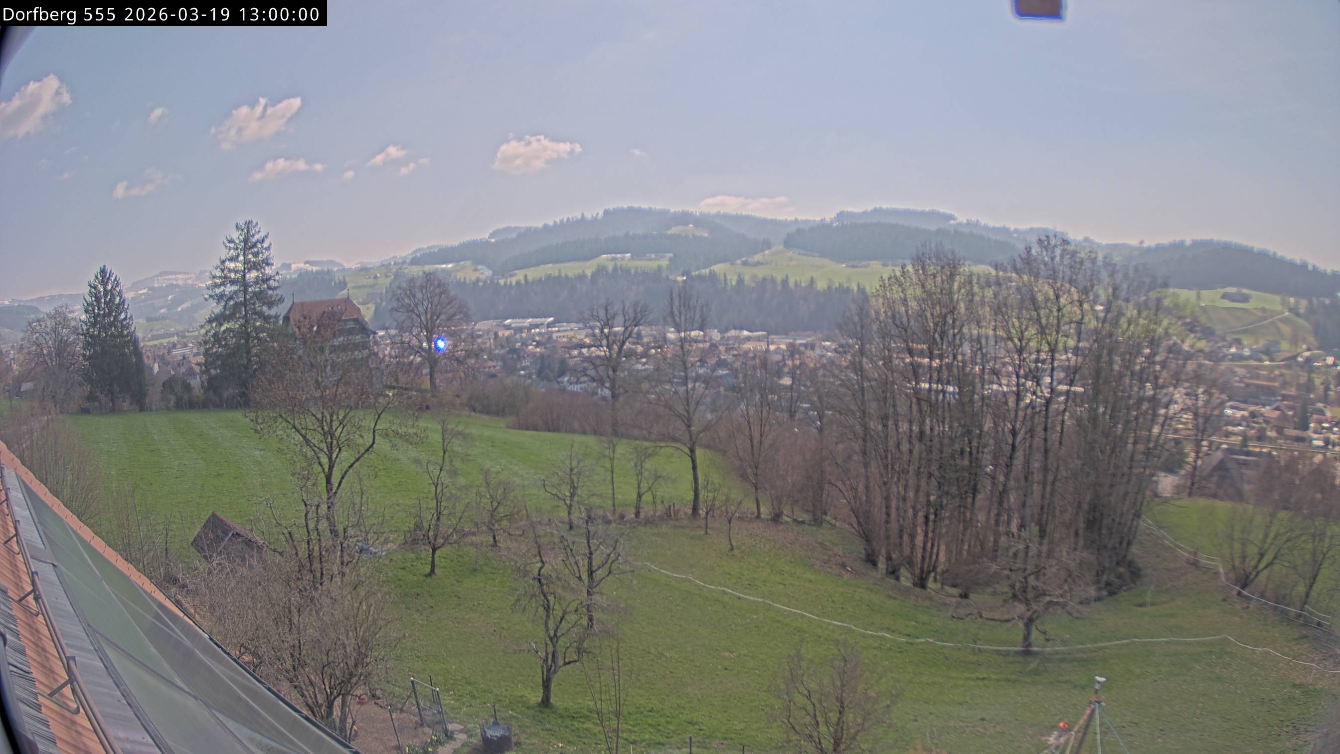 Webcam-Bild: Aussicht vom Dorfberg in Langnau 20260319-130000