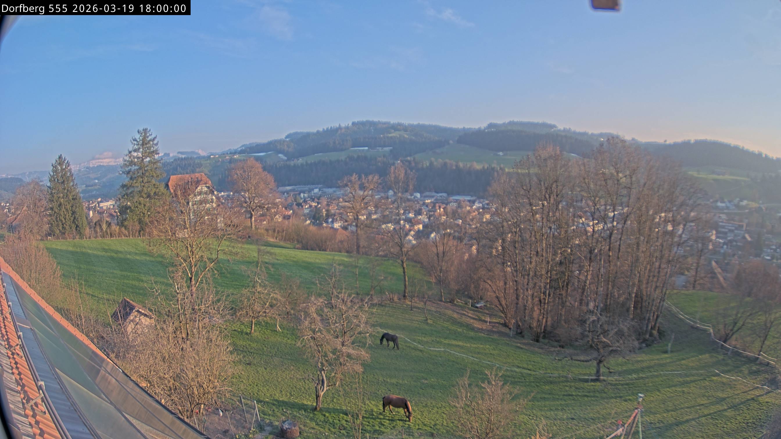 Webcam-Bild: Aussicht vom Dorfberg in Langnau 20260319-180000