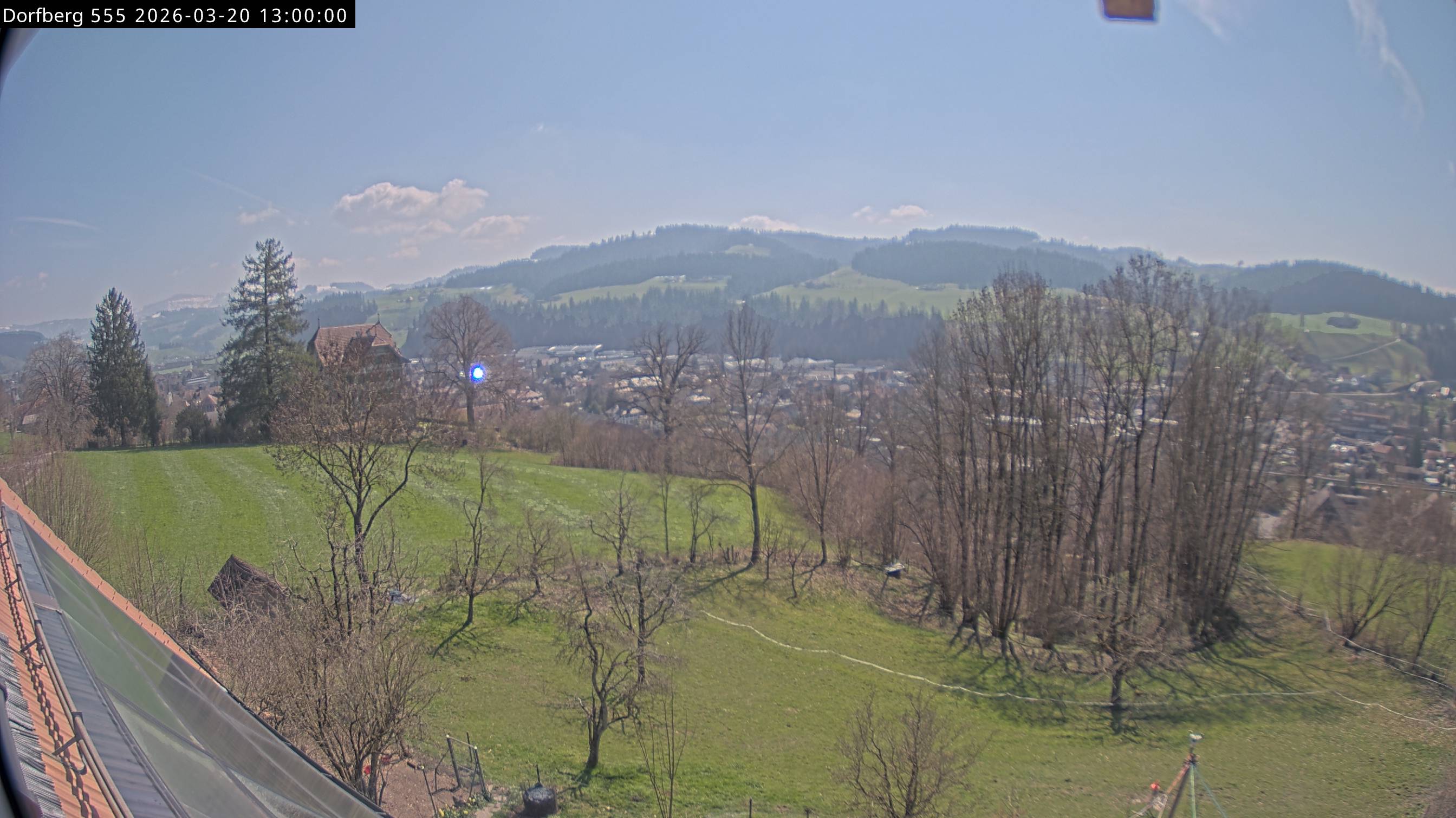 Webcam-Bild: Aussicht vom Dorfberg in Langnau 20260320-130000
