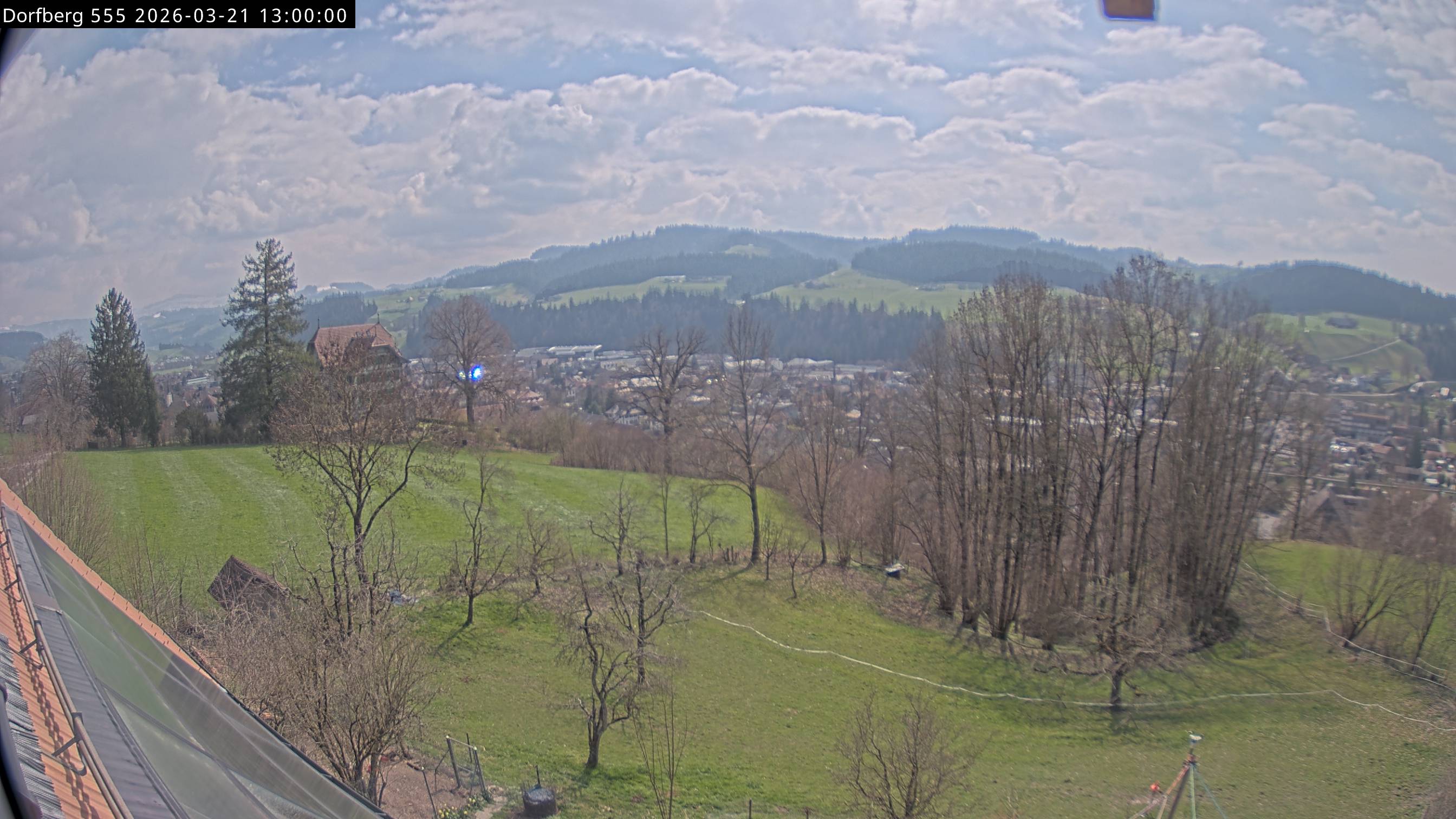 Webcam-Bild: Aussicht vom Dorfberg in Langnau 20260321-130000
