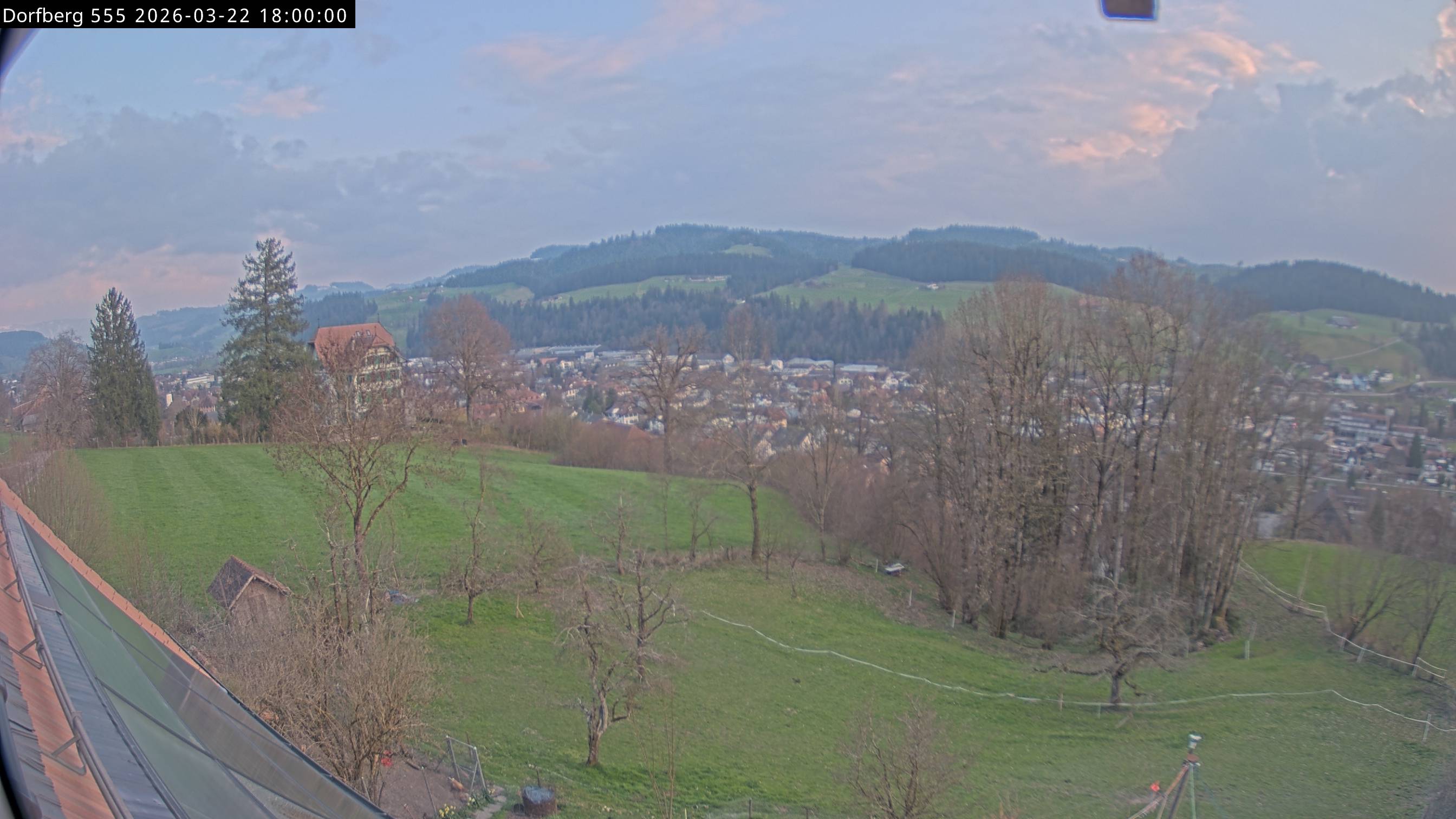 Webcam-Bild: Aussicht vom Dorfberg in Langnau 20260322-180000